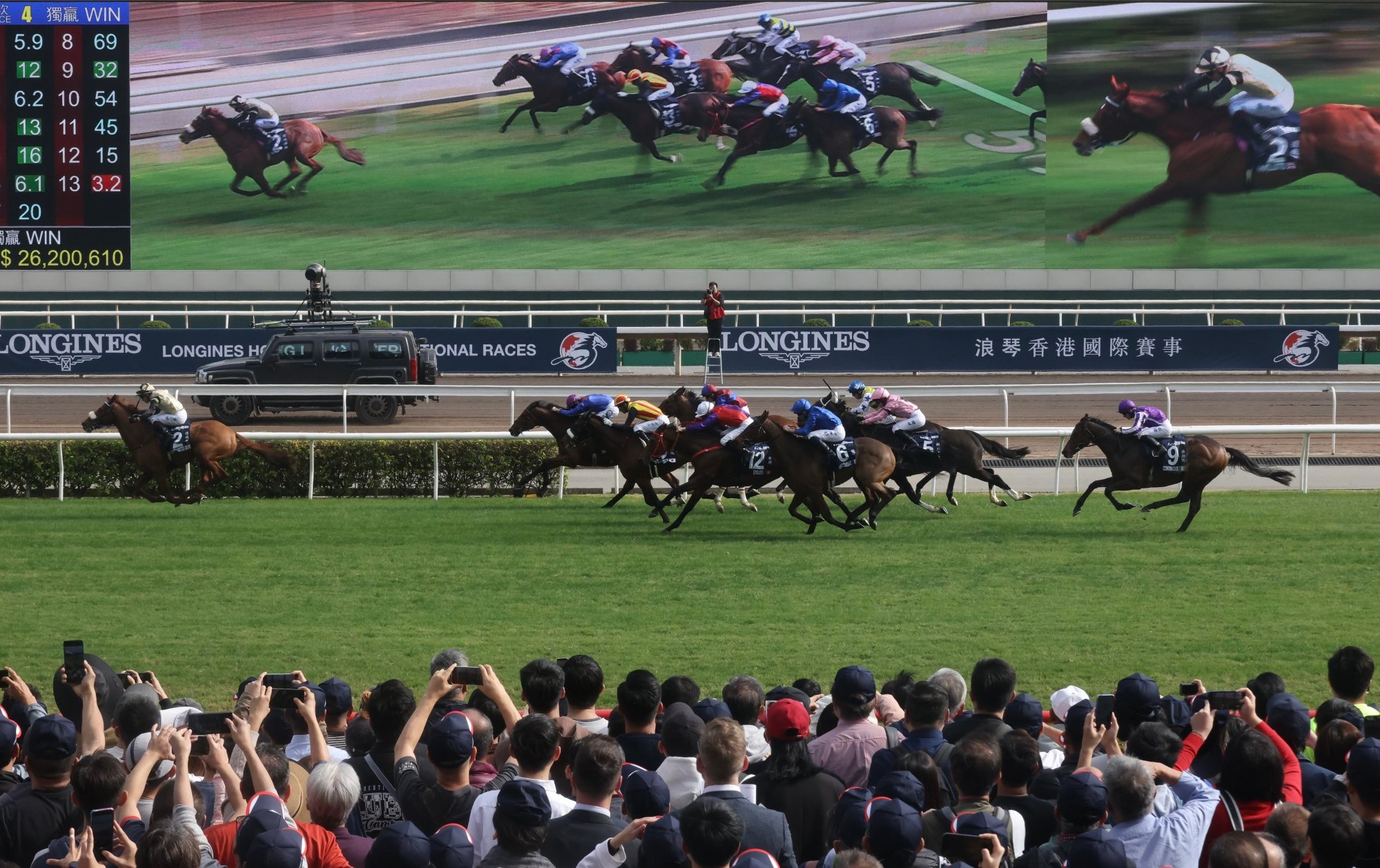 Giavellotto surges clear of his labouring rivals in the Group One Longines Hong Kong Vase.