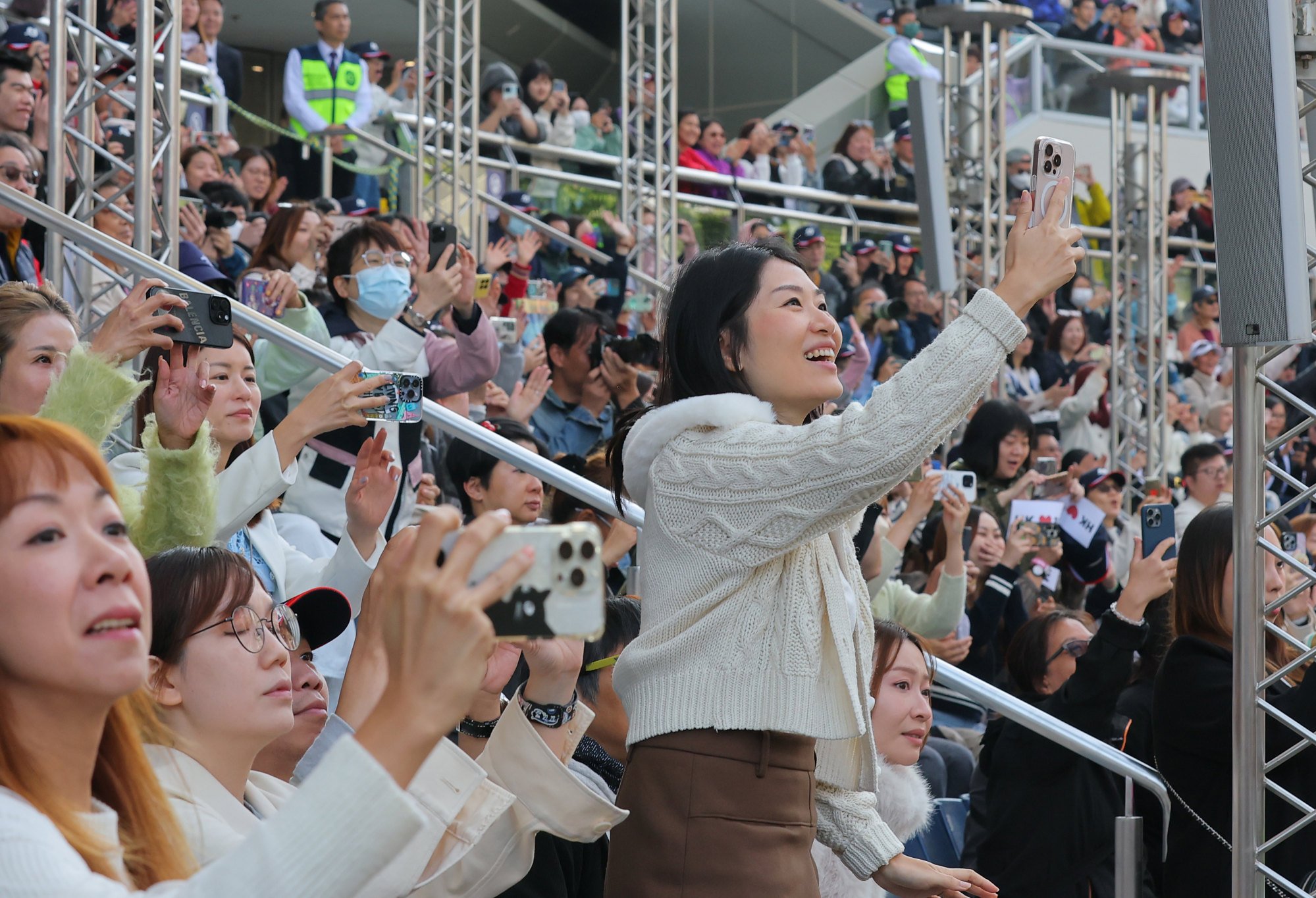 A buzzing Sha Tin parade ring for Rain’s performance on Sunday.