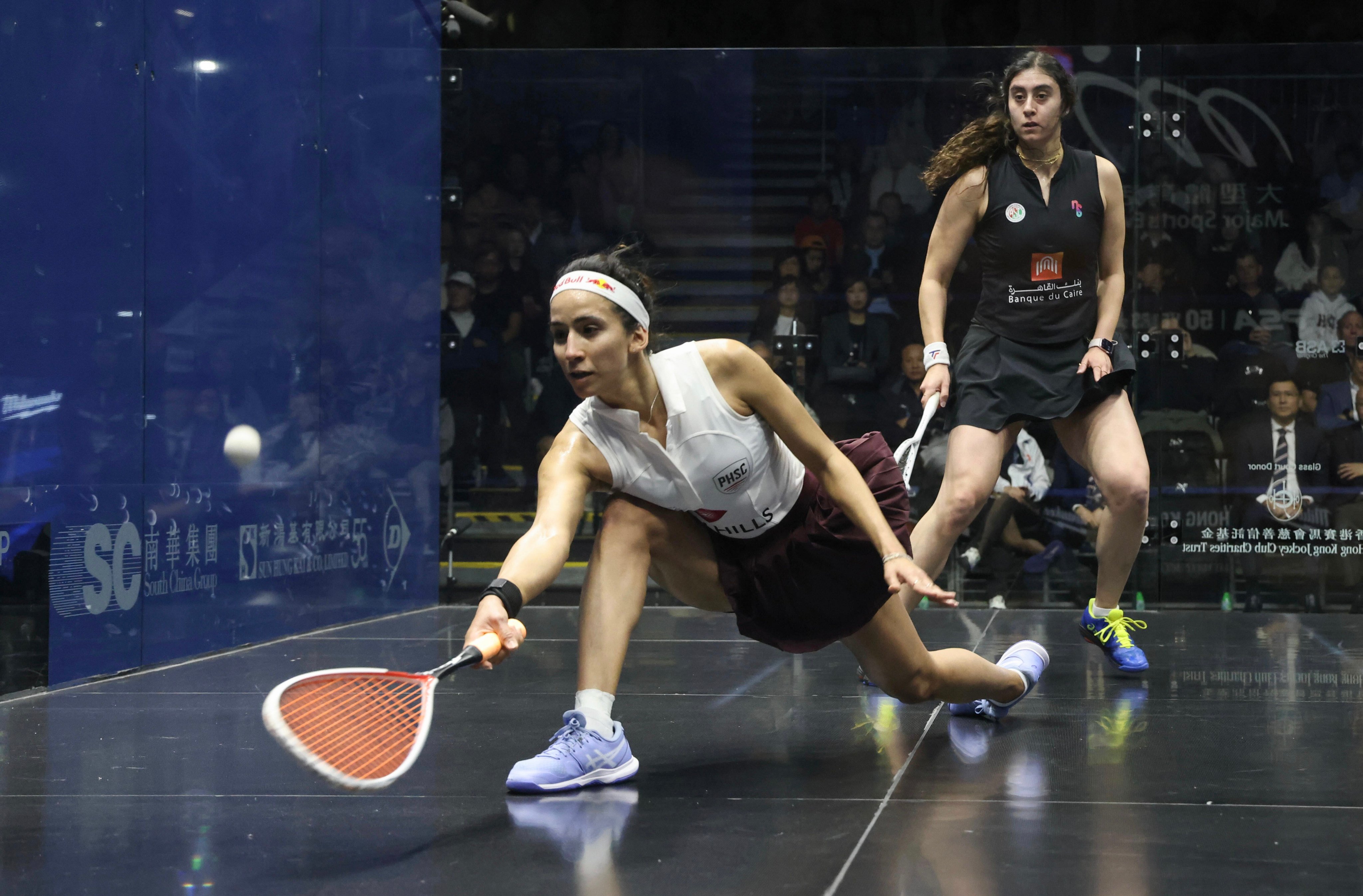 Nouran Gohar (left) got the better of compatriot Nour El Sherbini in the women’s final of the Hong Kong Squash Open. Photo: Jonathan Wong