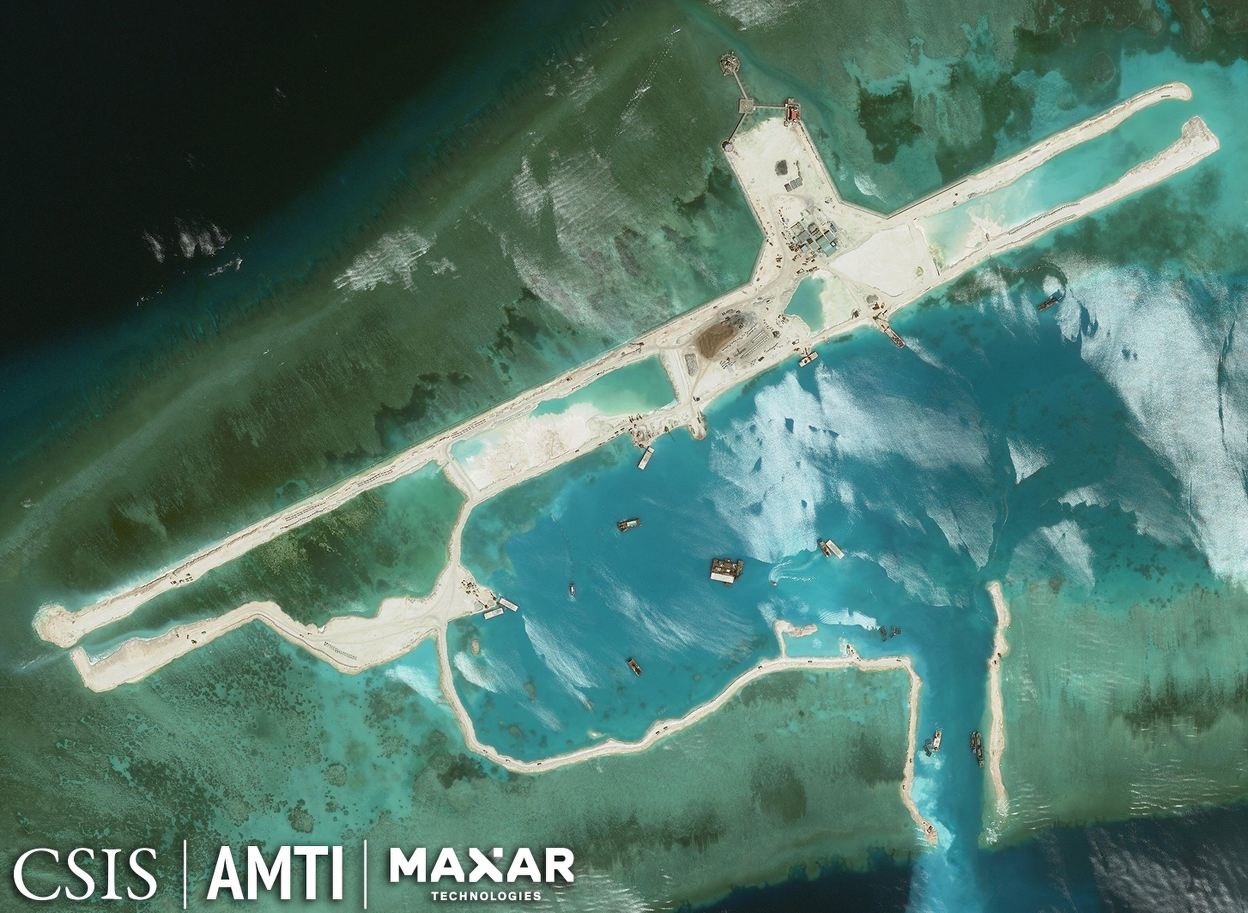 A satellite image of Pearson Reef in the Spratly Islands, taken on September 29, suggests Vietnam may be building a 3km runway. Photo: CSIS/AMTI/MAXAR Technologies