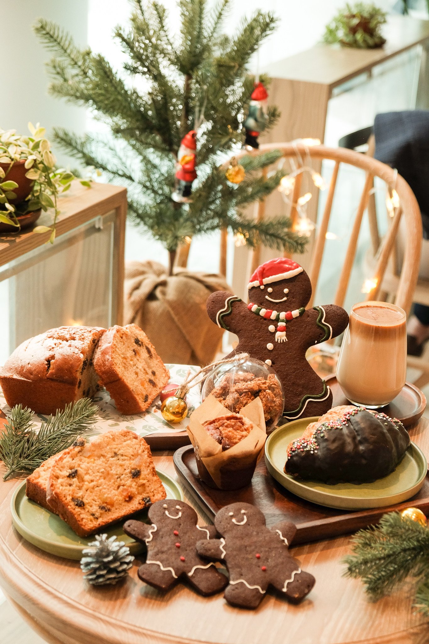 Hong Kong bakery Maya’s Jolly Holiday Box is one of our favourite food and drink-related Christmas present ideas this year. Photo: Maya