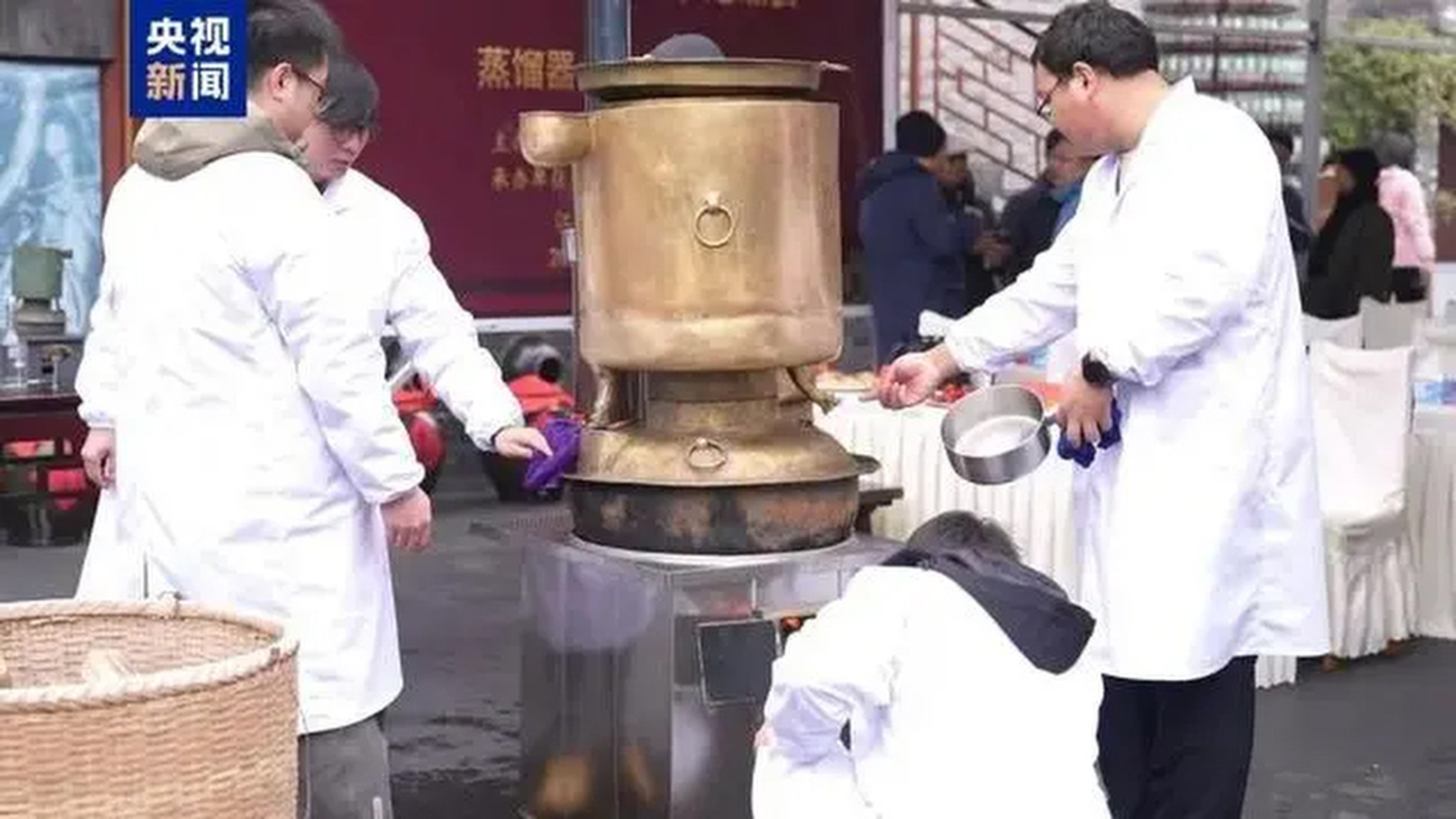 The experiment suggests Chinese distillation techniques could go as far back as the Western Han dynasty. Photo: CCTV