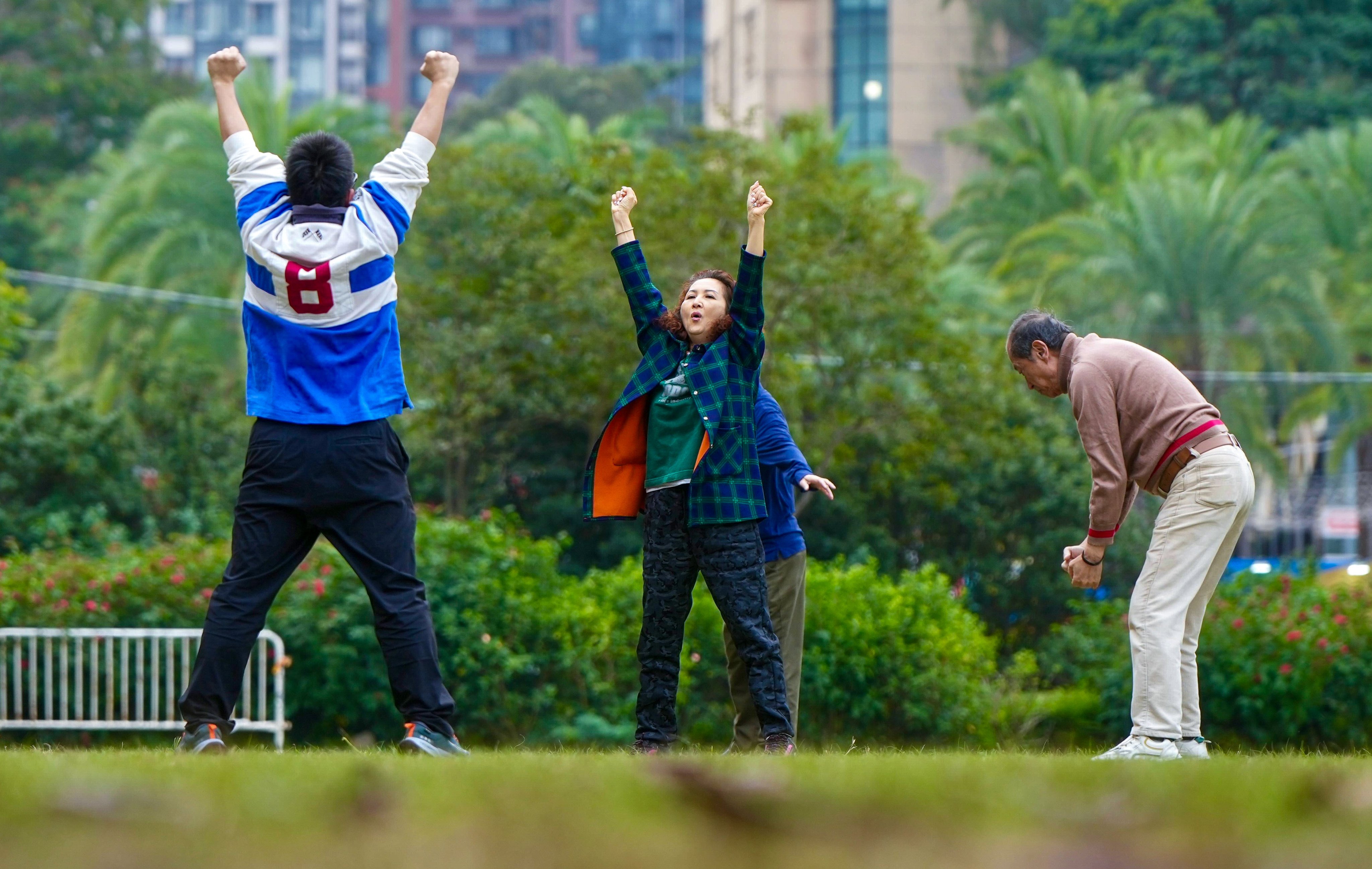 Residents have been urged to wrap up warm amid the cool weather. Photo: Sam Tsang