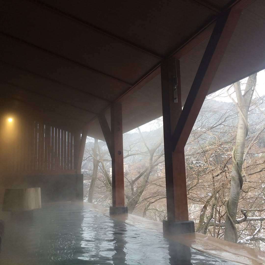 A bath at a hot springs resort in Kinugawa Onsen, Nikko, Japan. Photo: Instagram/zuyu_and_taco