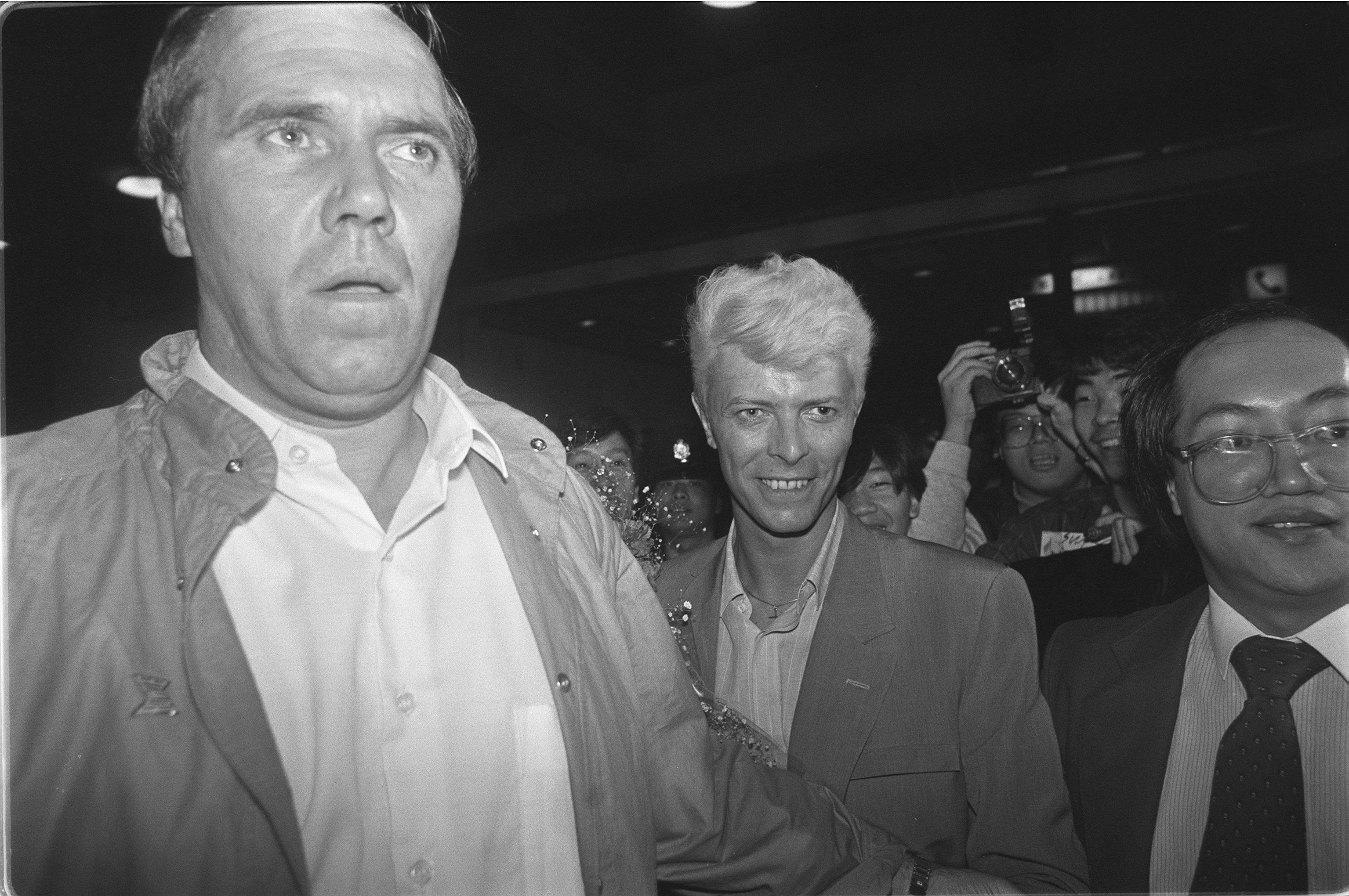 David Bowie arriving at Kai Tak Airport, Hong Kong, in 1983. Photo: Sam Chan