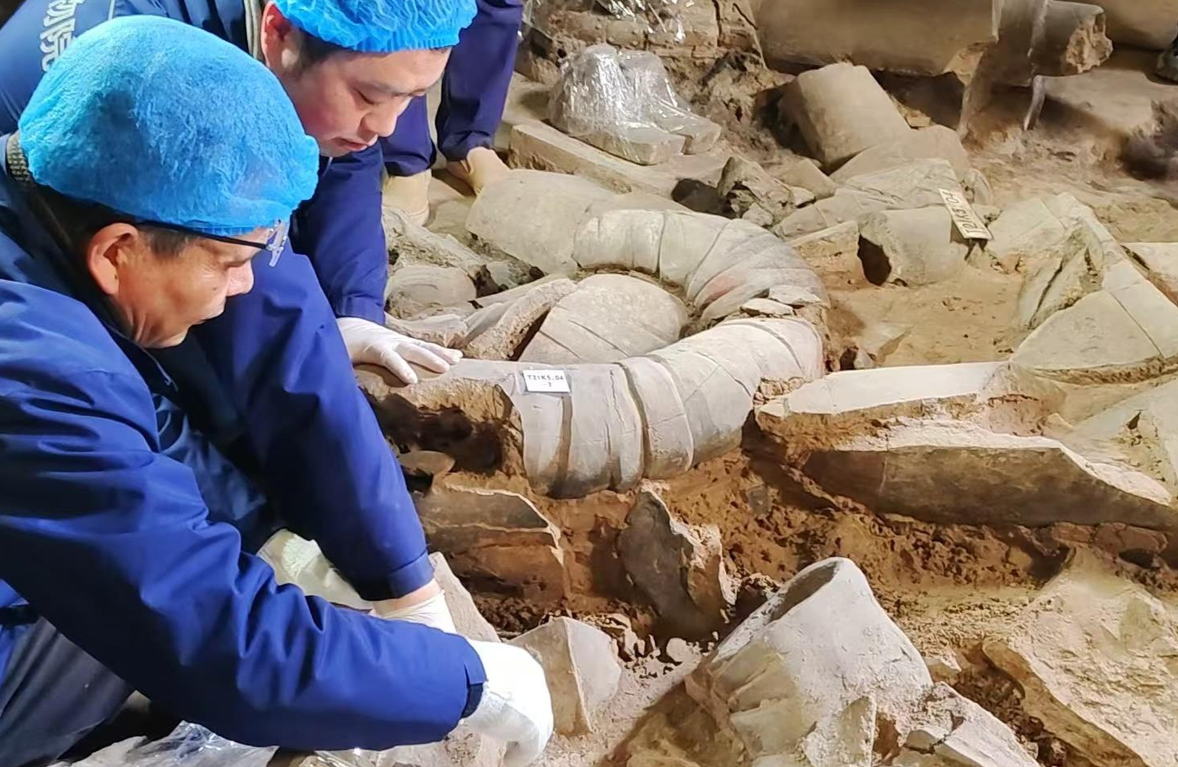 Archaeologists at the site of China’s legendary terracotta warriors are buzzing about a recent discovery that appears to be a rare statue of a senior military commander. Photo: CCTV