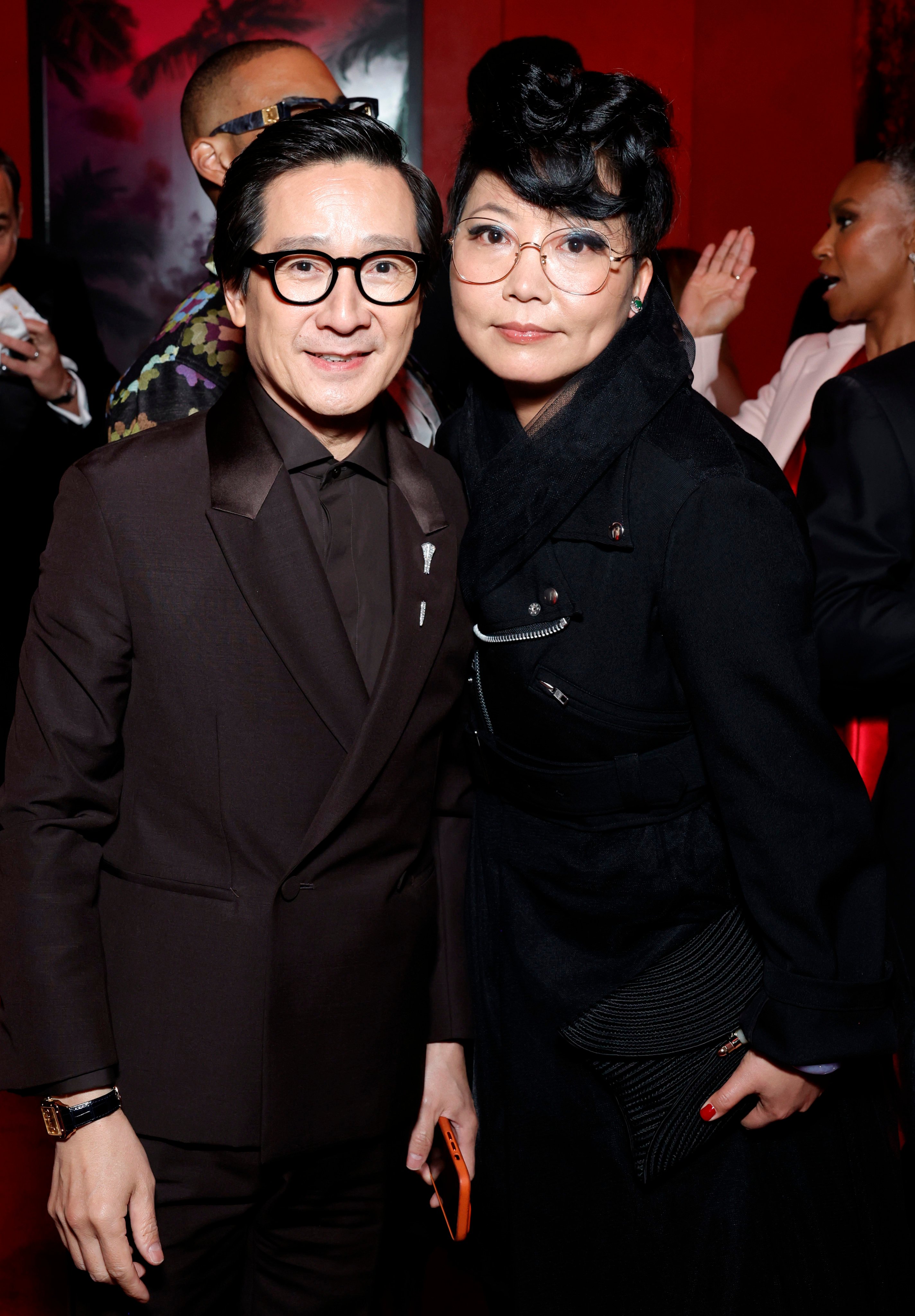 Ke Huy Quan and Echo Quan attend the 2024 Vanity Fair Oscar Party Hosted By Radhika Jones at Wallis Annenberg Center for the Performing Arts on March 10, 2024 in Beverly Hills, California. (33 kB)