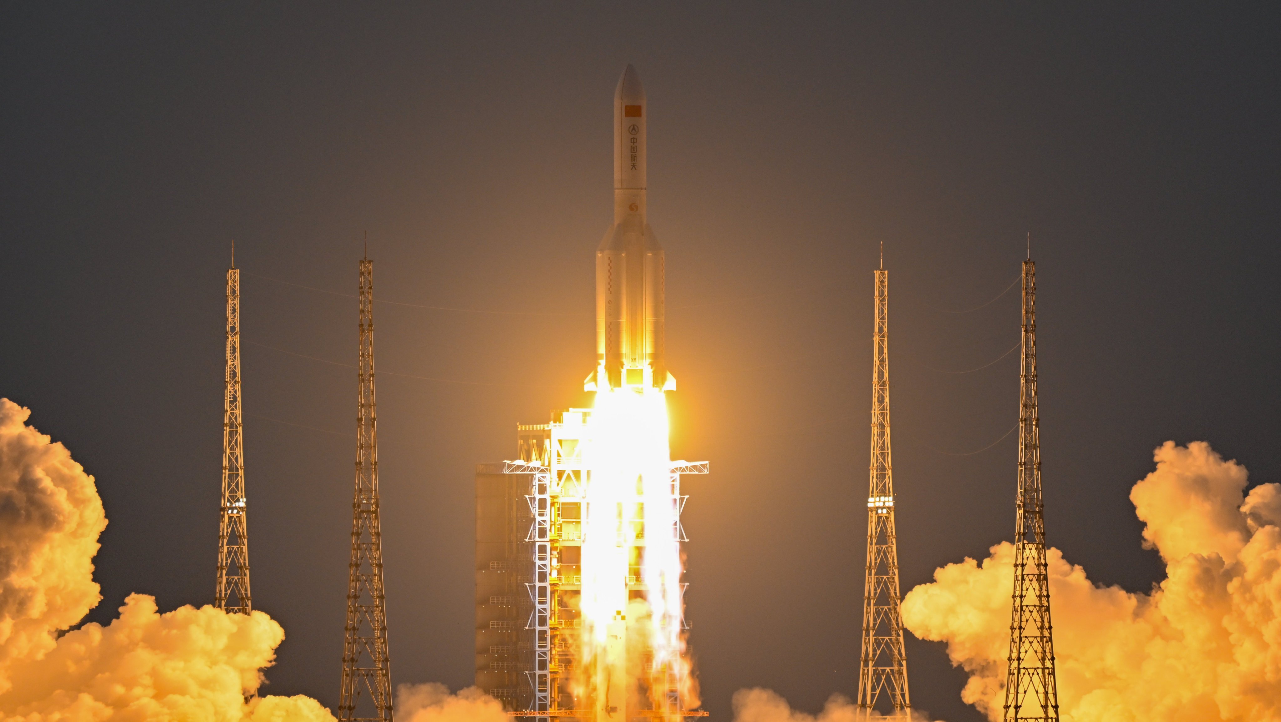 The Long March-5B rocket blasts off from the Wenchang Space Launch Site in China’s Hainan province, carrying the first 10 satellites in the GuoWang constellation. Photo: Xinhua/Yang Guanyu