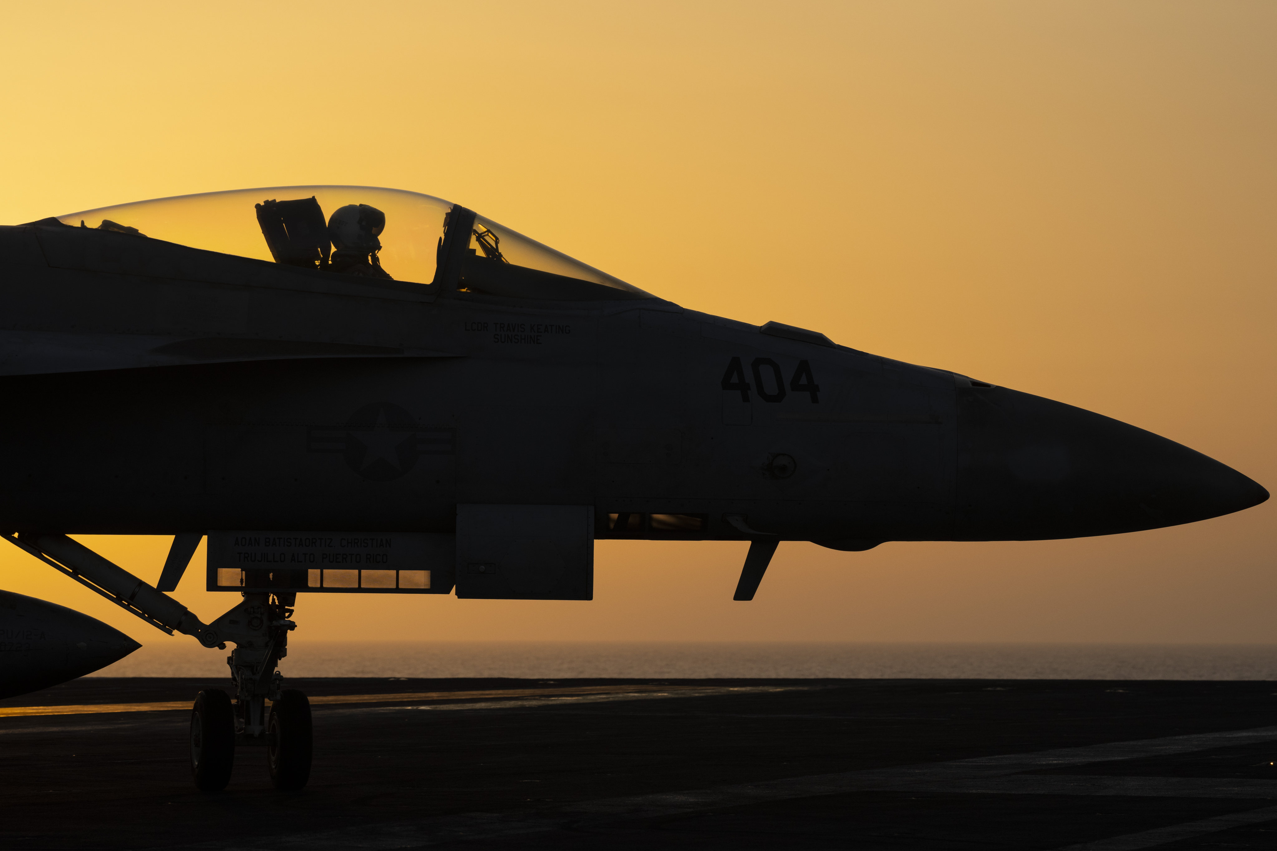 A fighter jet maneuvers on the deck of the USS Dwight D. Eisenhower. The US Navy says an F-18 Super Hornet was shot down in an apparent “friendly fire” incident over the Red Sea. File photo: AP