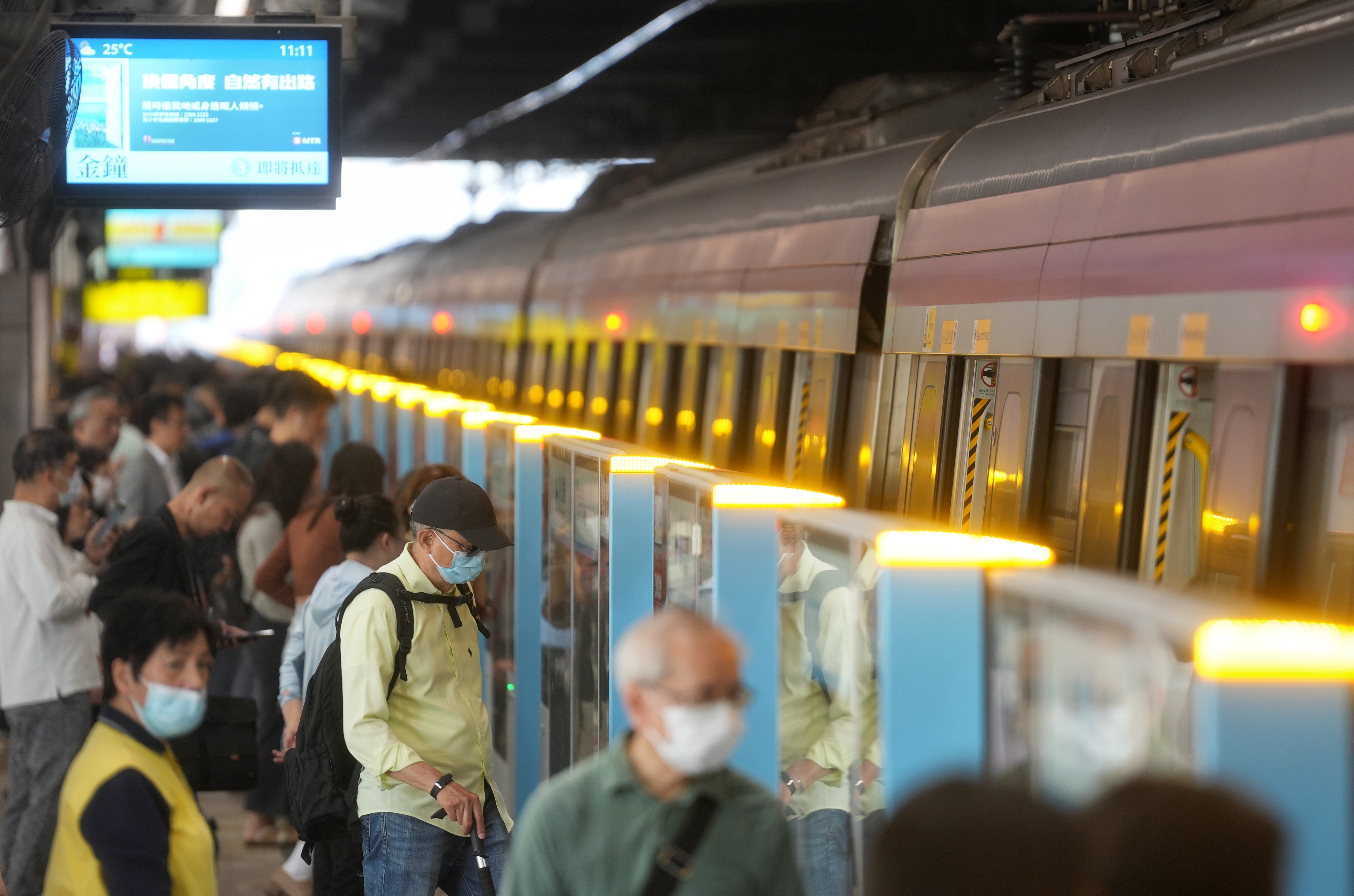 The incident occurred at Sha Tin station early on Wednesday morning. Photo: Elson Li