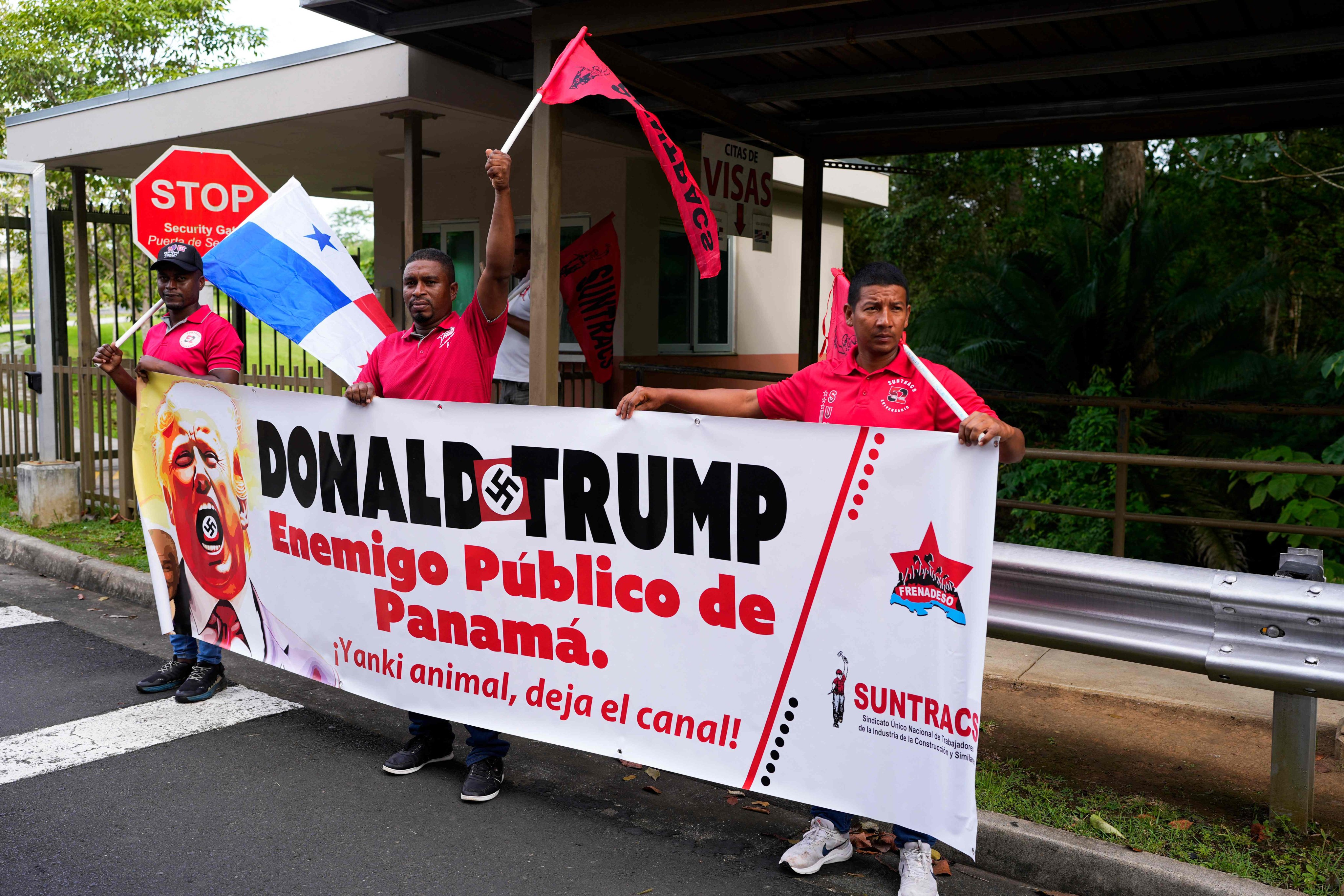 Demonstrators protest outside the US embassy in Panama City on December 24. Photo: AFP