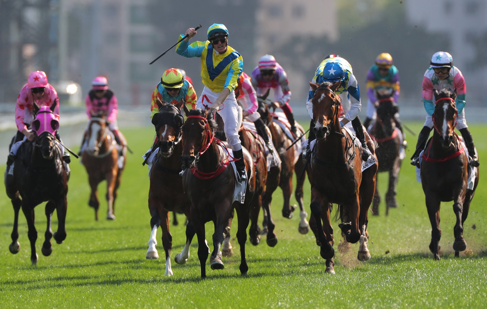 Massive Sovereign narrowly beats Galaxy Patch in the Hong Kong Derby.