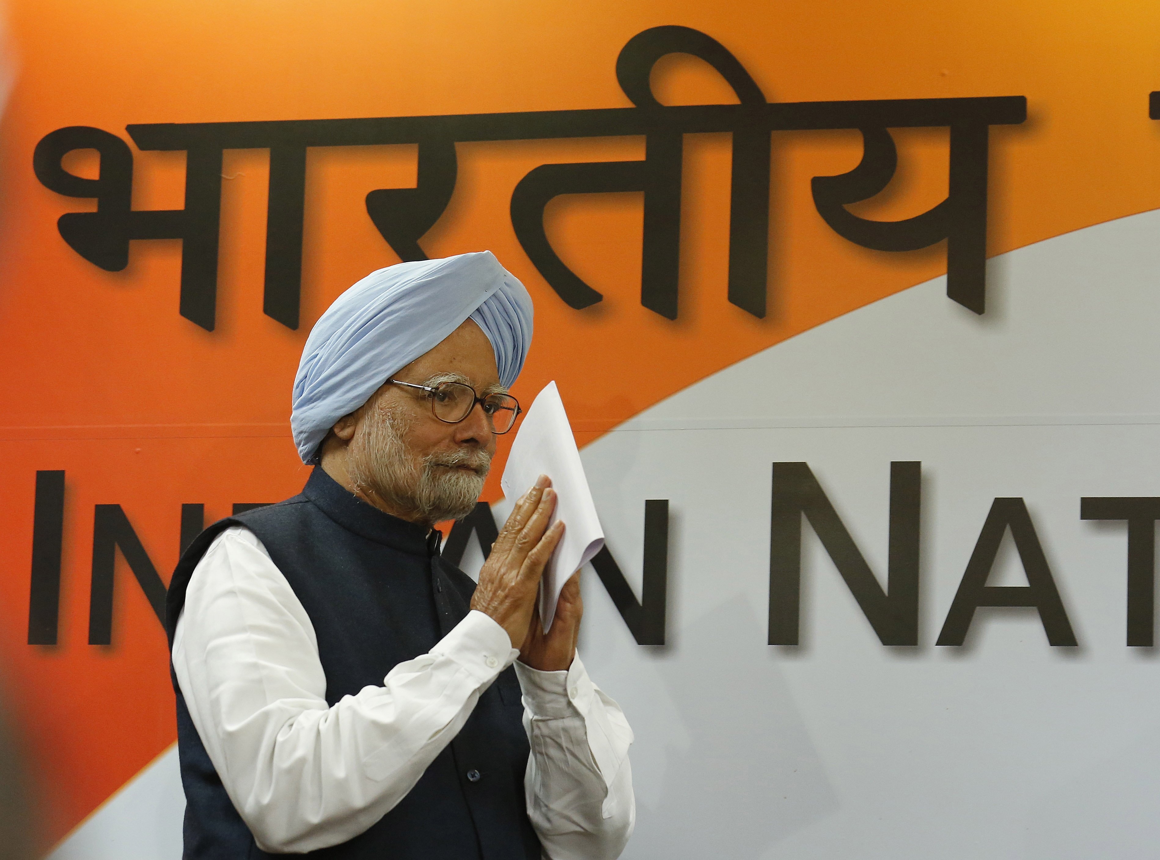 Former Indian Prime Minister Manmohan Singh arrives during the release of the Congress party manifesto for Punjab State elections, in New Delhi, India in January 2017. Photo: EPA-EFE