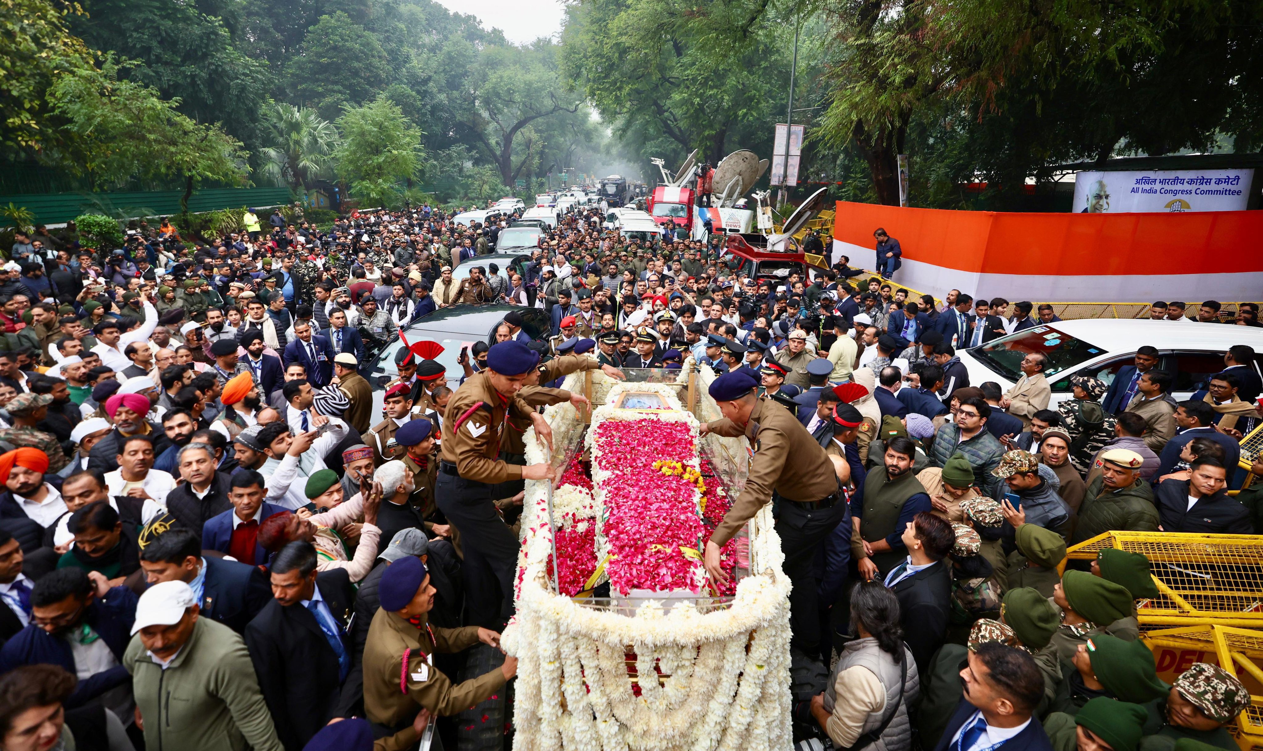 A funeral procession for former Prime Minister Manmohan Singh on Saturday. Photo: EPA-EFE