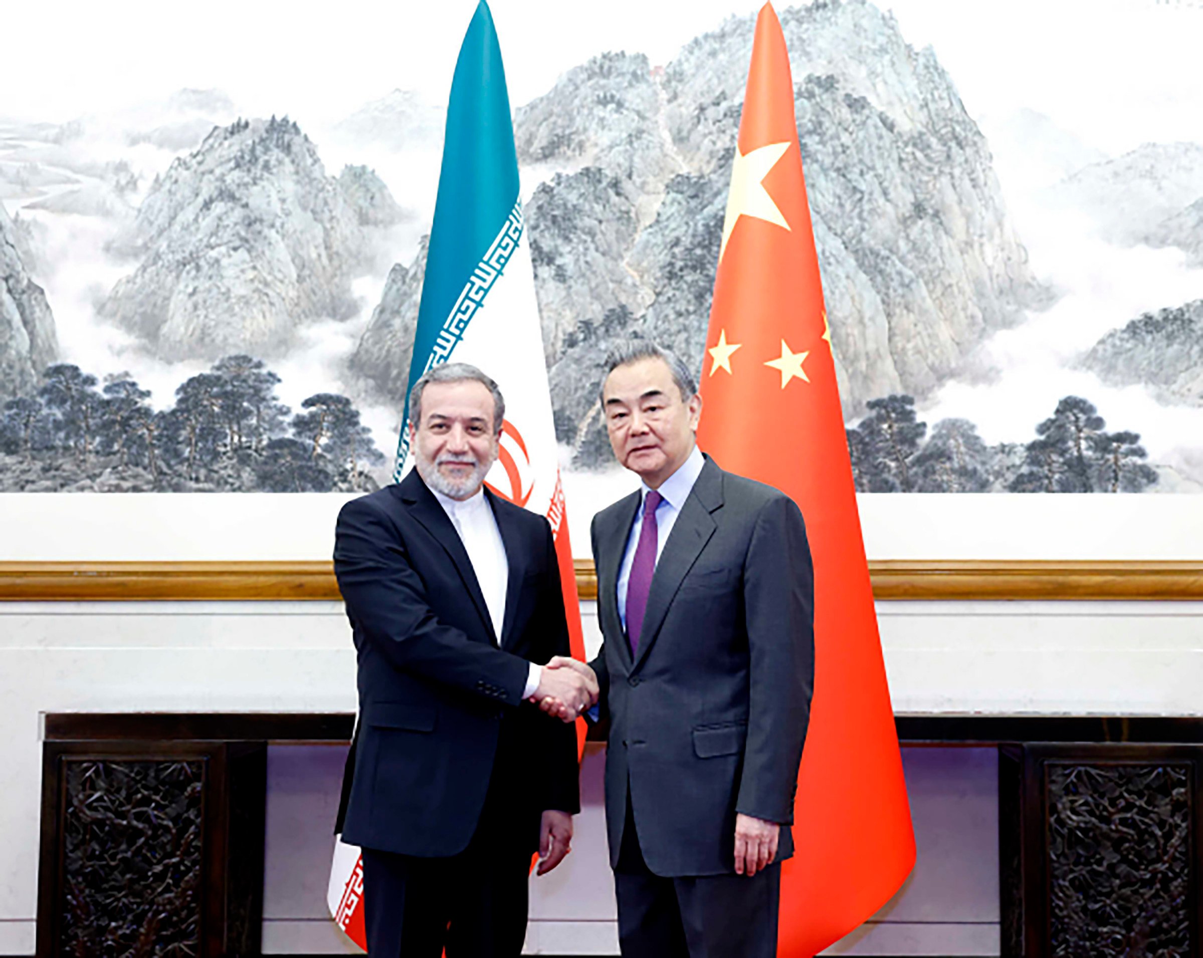 Chinese Foreign Minister Wang Yi (right)  meets his Iranian counterpart Abbas Araghchi in Beijing on Saturday. Photo: Chinese Ministry of Foreign Affairs