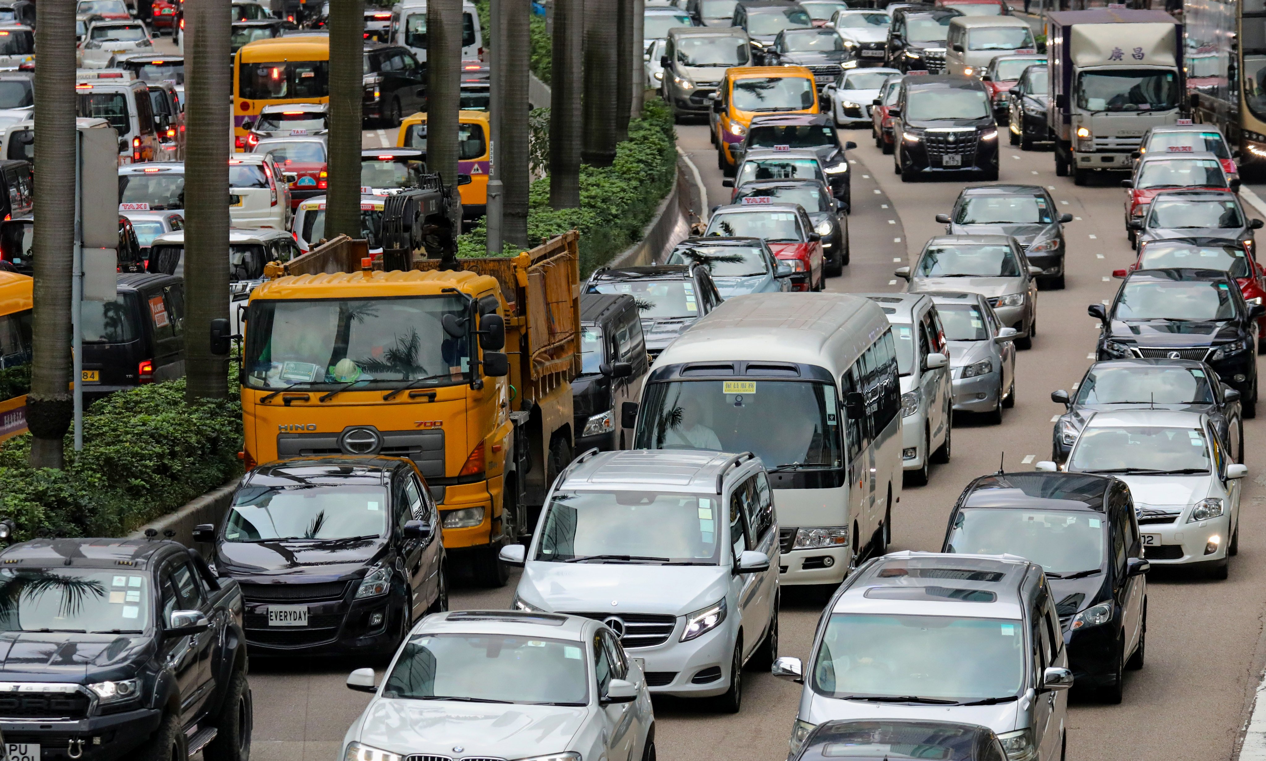 Traffic along Gloucester Road in Wan Chai. Photo: Dickson Lee