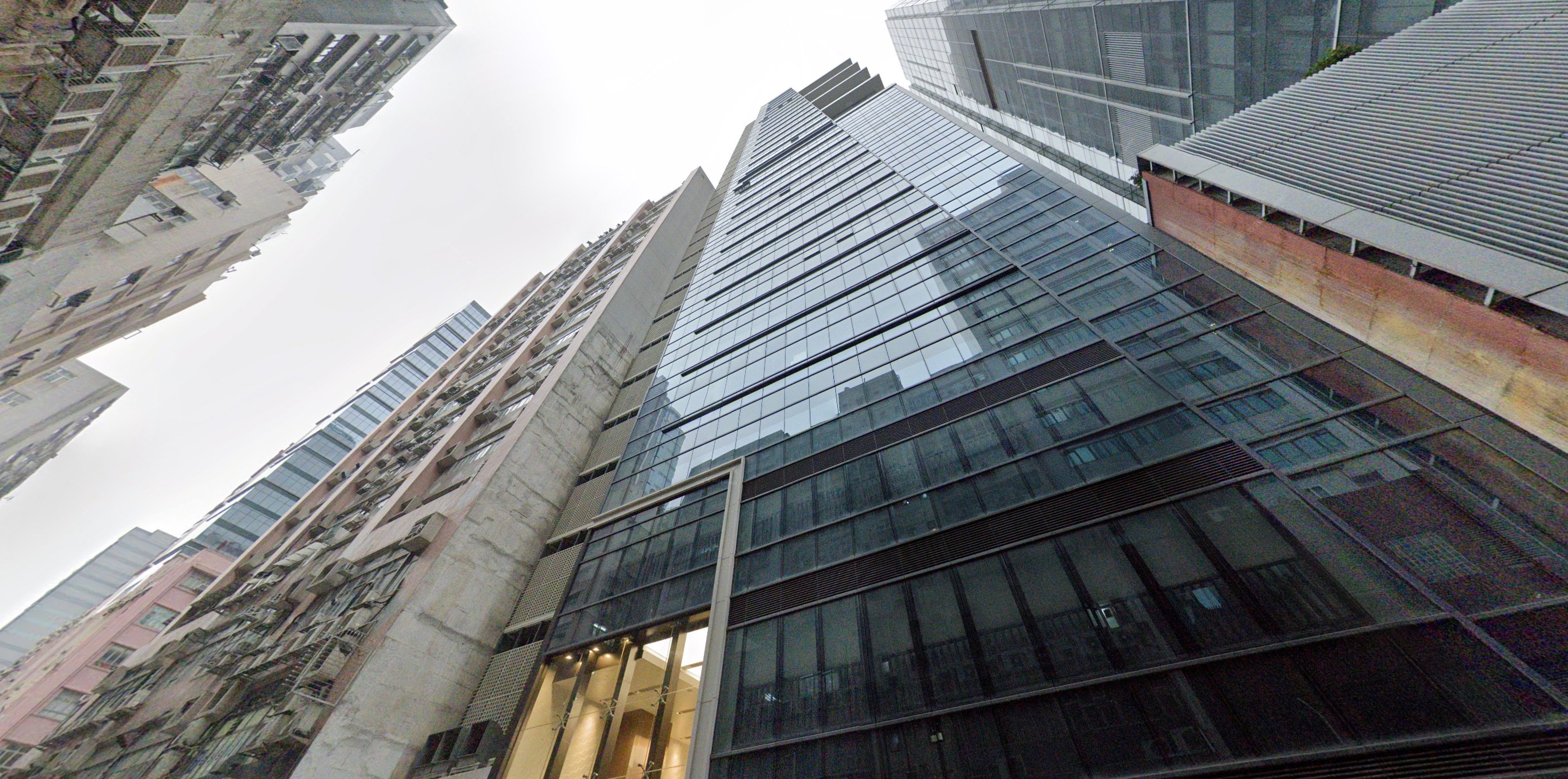 Buildings in Wing Hong Street in Cheung Sha Wan, where a woman is suspected to have jumped to her death. Photo: Google Maps