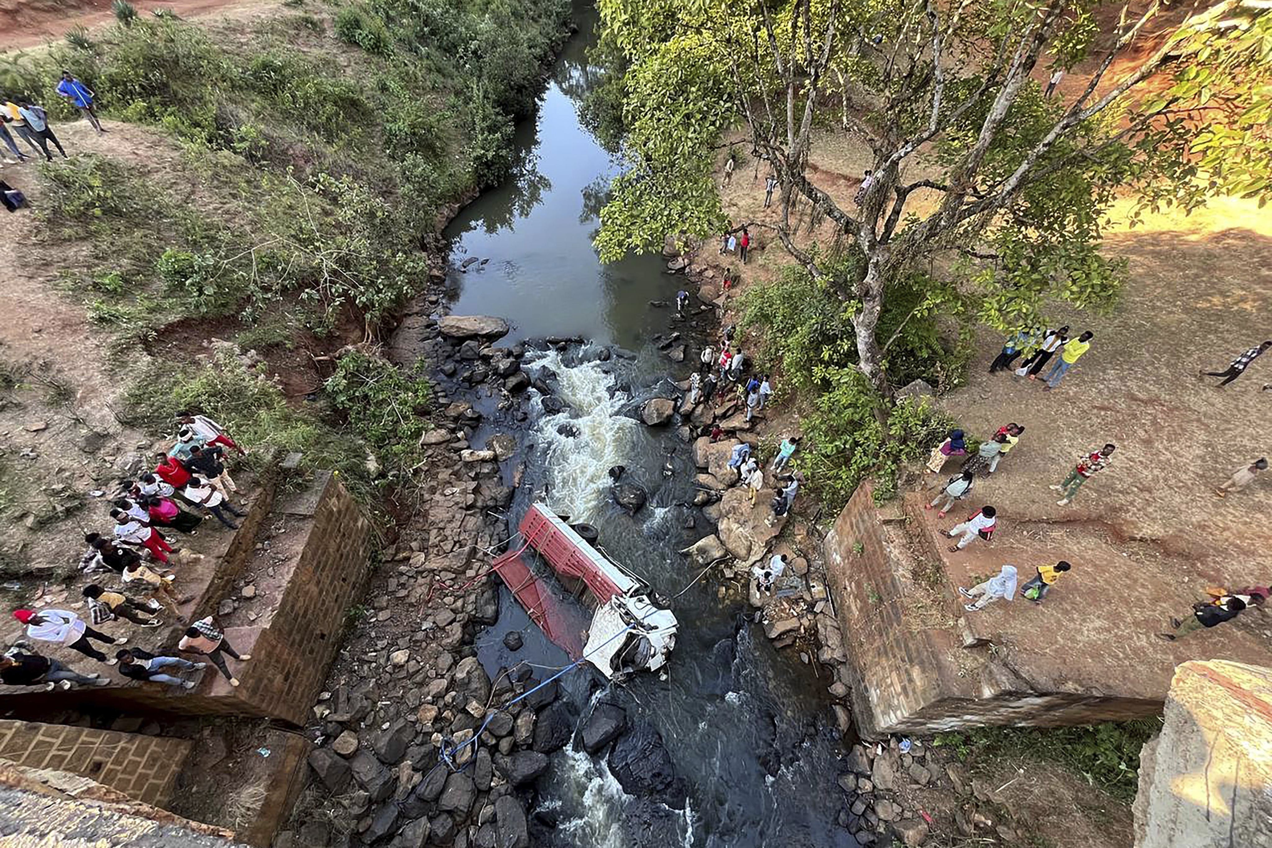 Most passengers, including the driver, were killed due to the impact. Photo: AP