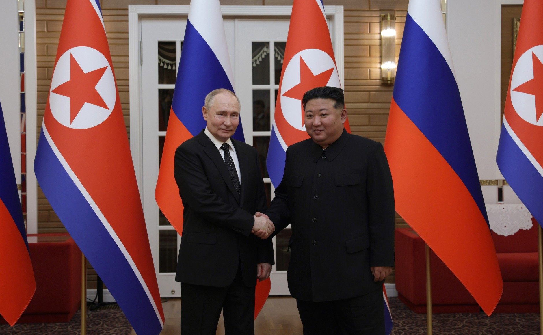 Russian President Vladimir Putin, left. and North Korean leader Kim Jong-un. Photo: Kremlin / dpa