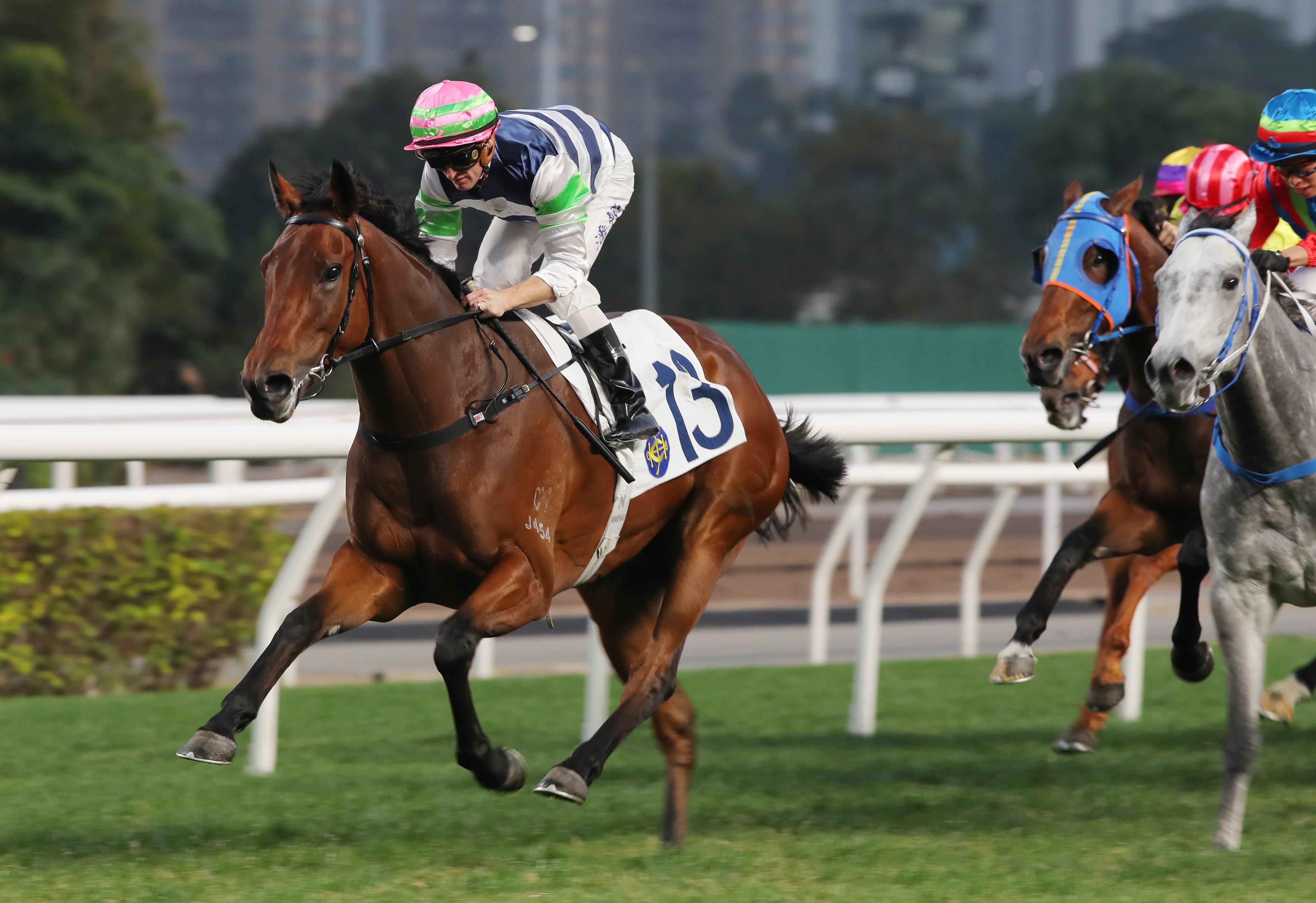 Packing Angel cruises to victory under Zac Purton. Photos: Kenneth Chan