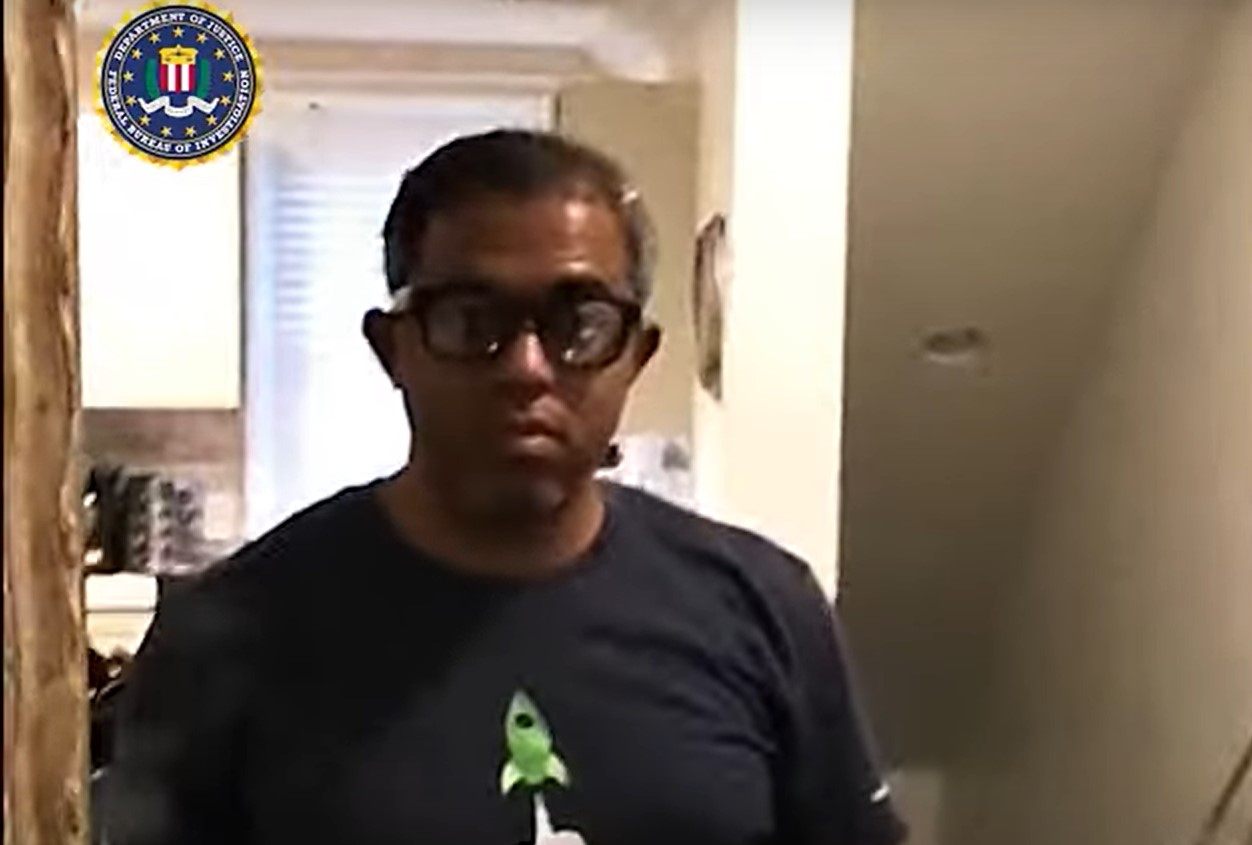 Shamsud-Din Jabbar recording himself in a mirror with his Meta glasses before the New Orleans attack. Photo: FBI