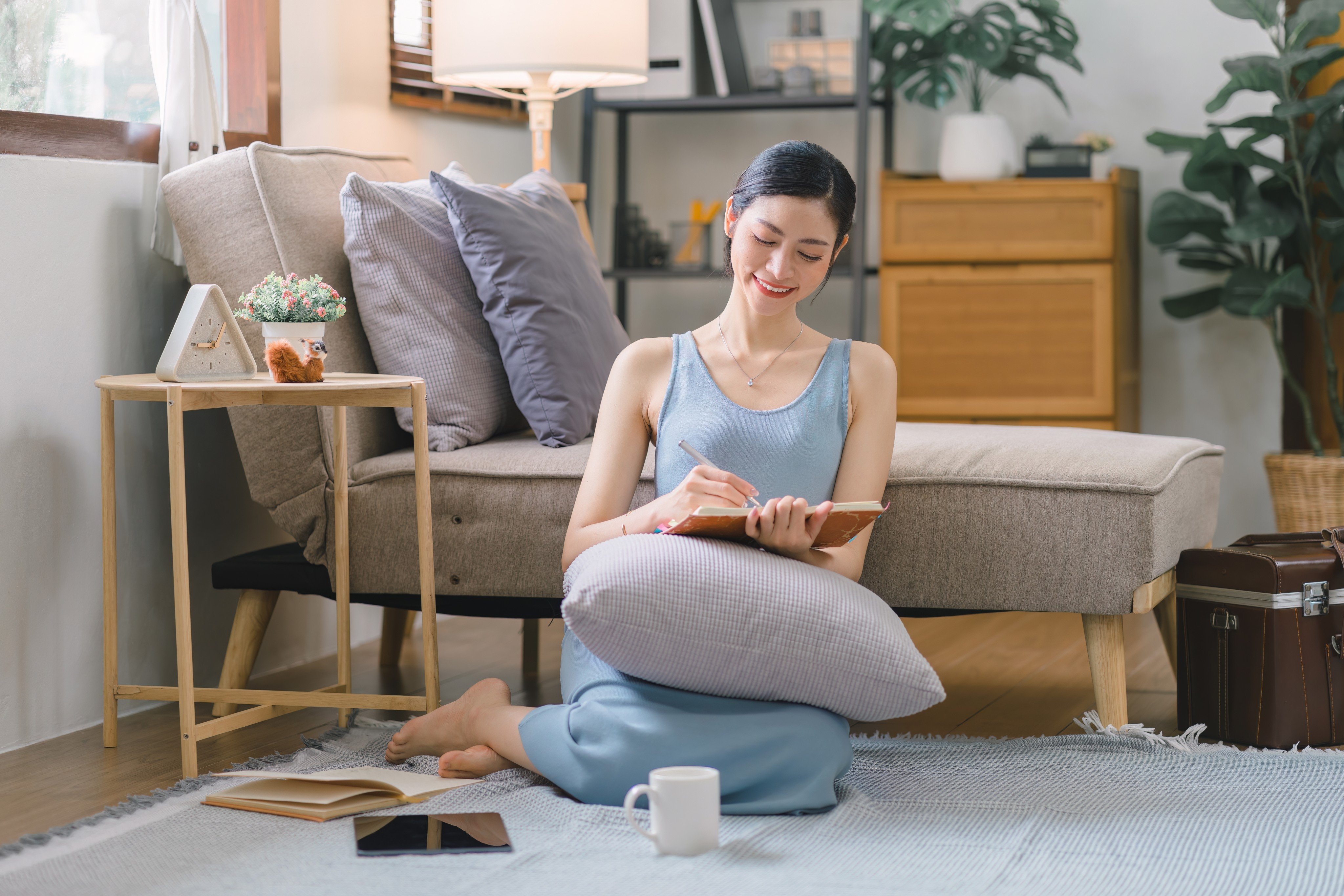 Writing therapy takes different forms, but essentially is about putting down your thoughts on paper either in a random way or through structured questions. Done right, therapeutic writing is a tool for psychotherapy and self-help. Photo: Shutterstock