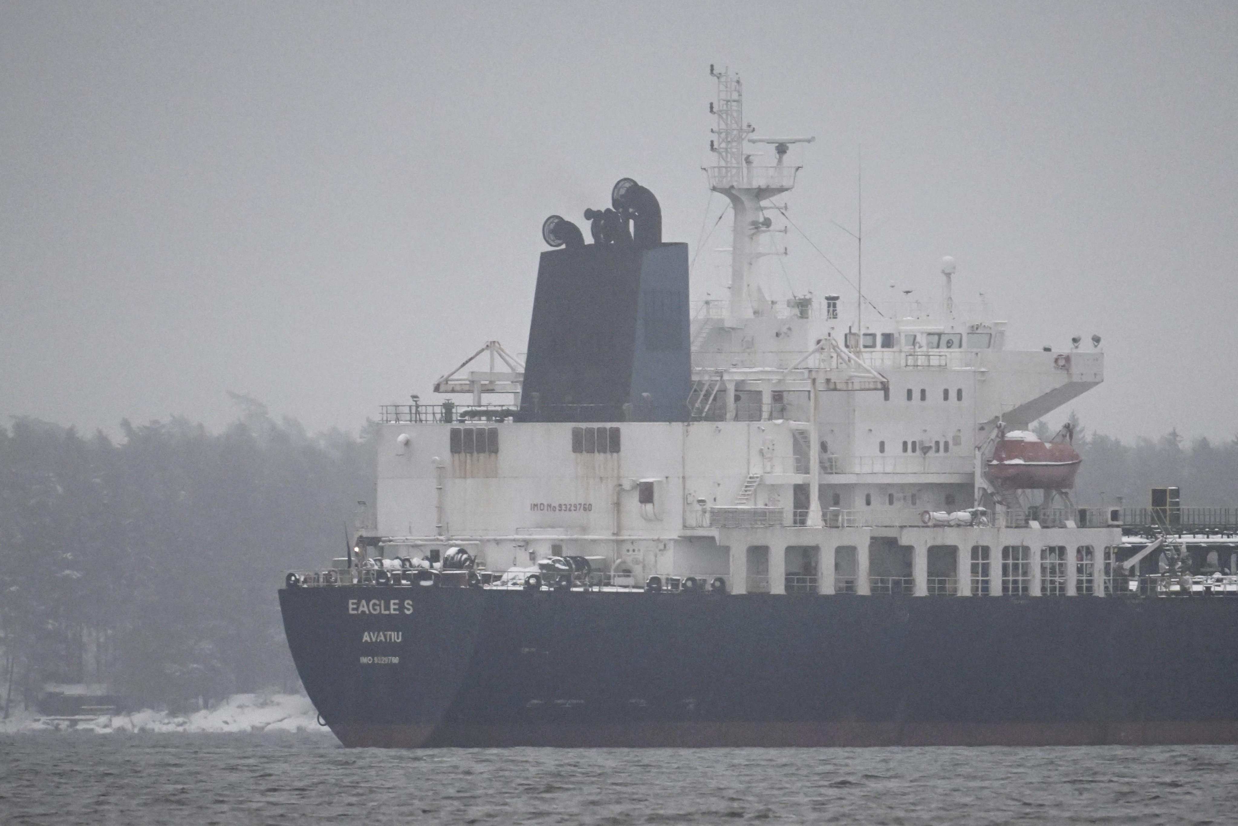 An alleged Russian “shadow fleet” tanker suspected of damaging Baltic Sea cables has been found unseaworthy. Photo: AFP