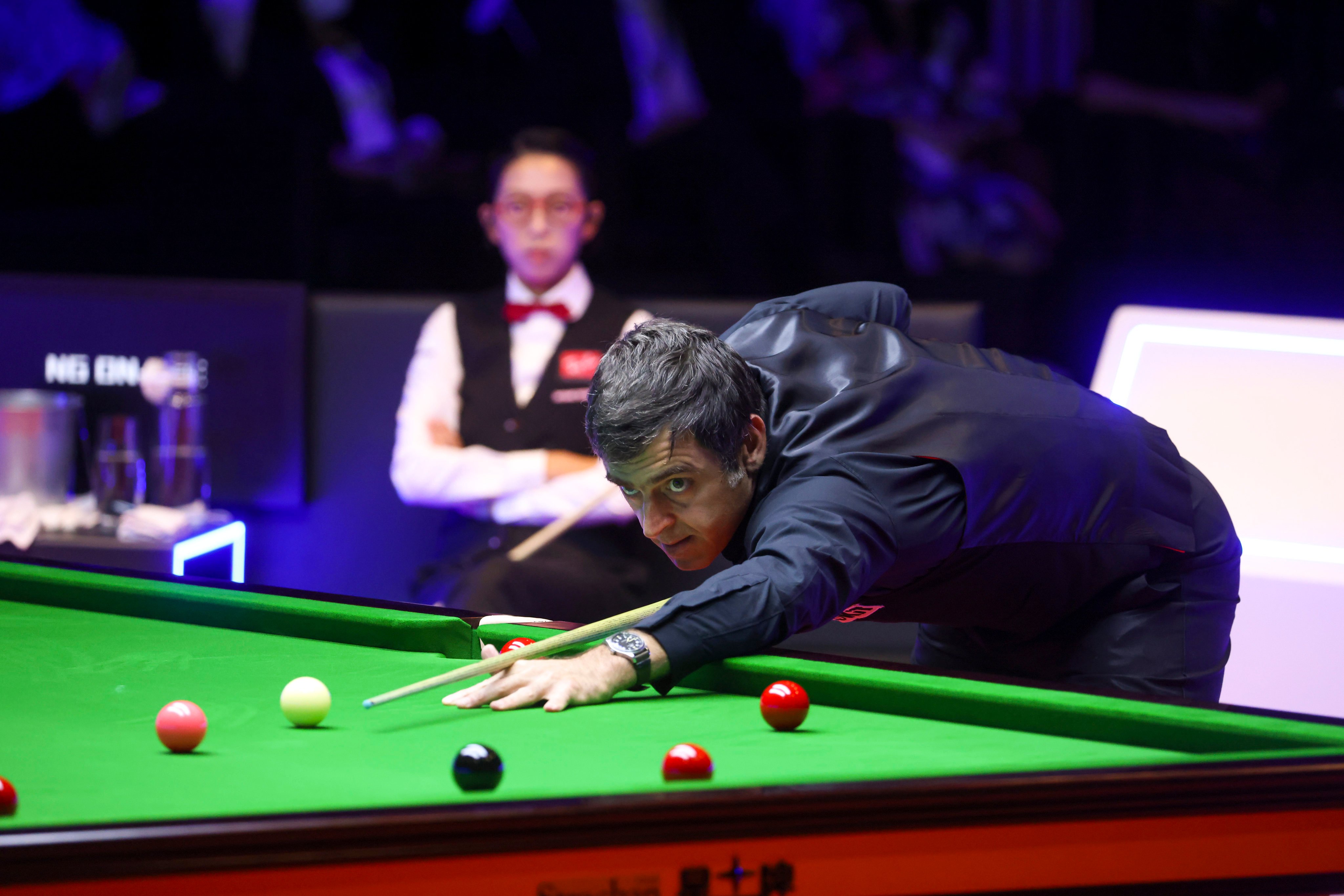 Ronnie O’Sullivan plays a shot against Ng On-yee at the Hong Kong Masters at Hong Kong Coliseum in 2022. Photo: Dickson Lee