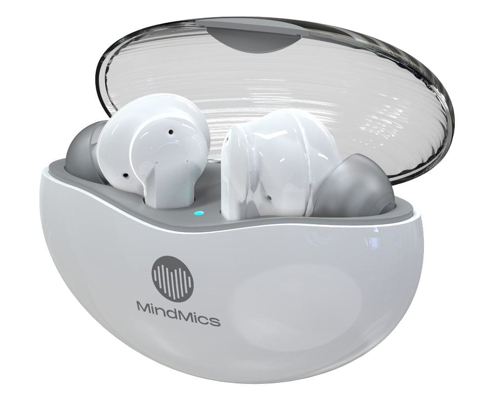 MindMics’s headphones were able to capture, in clinical trials, a murmur in a patient with aortic stenosis, said the company’s CEO and president Anna Barnacka. Photo: MindMics