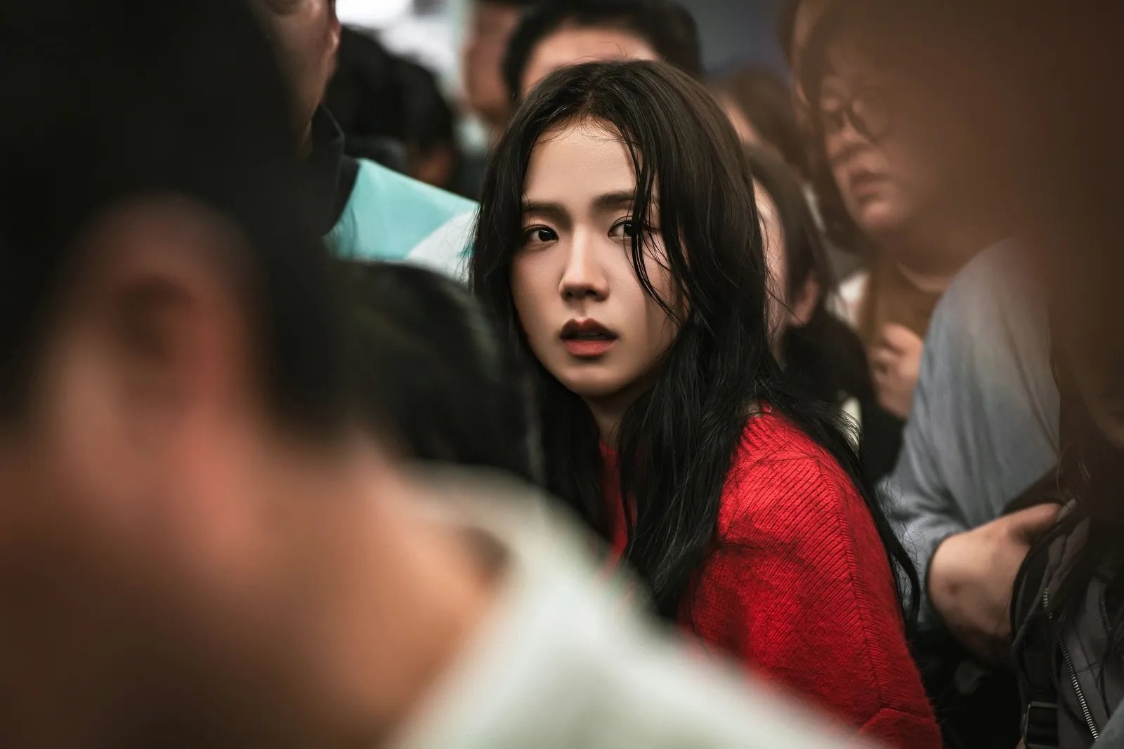 Jisoo in a still from Newtopia.