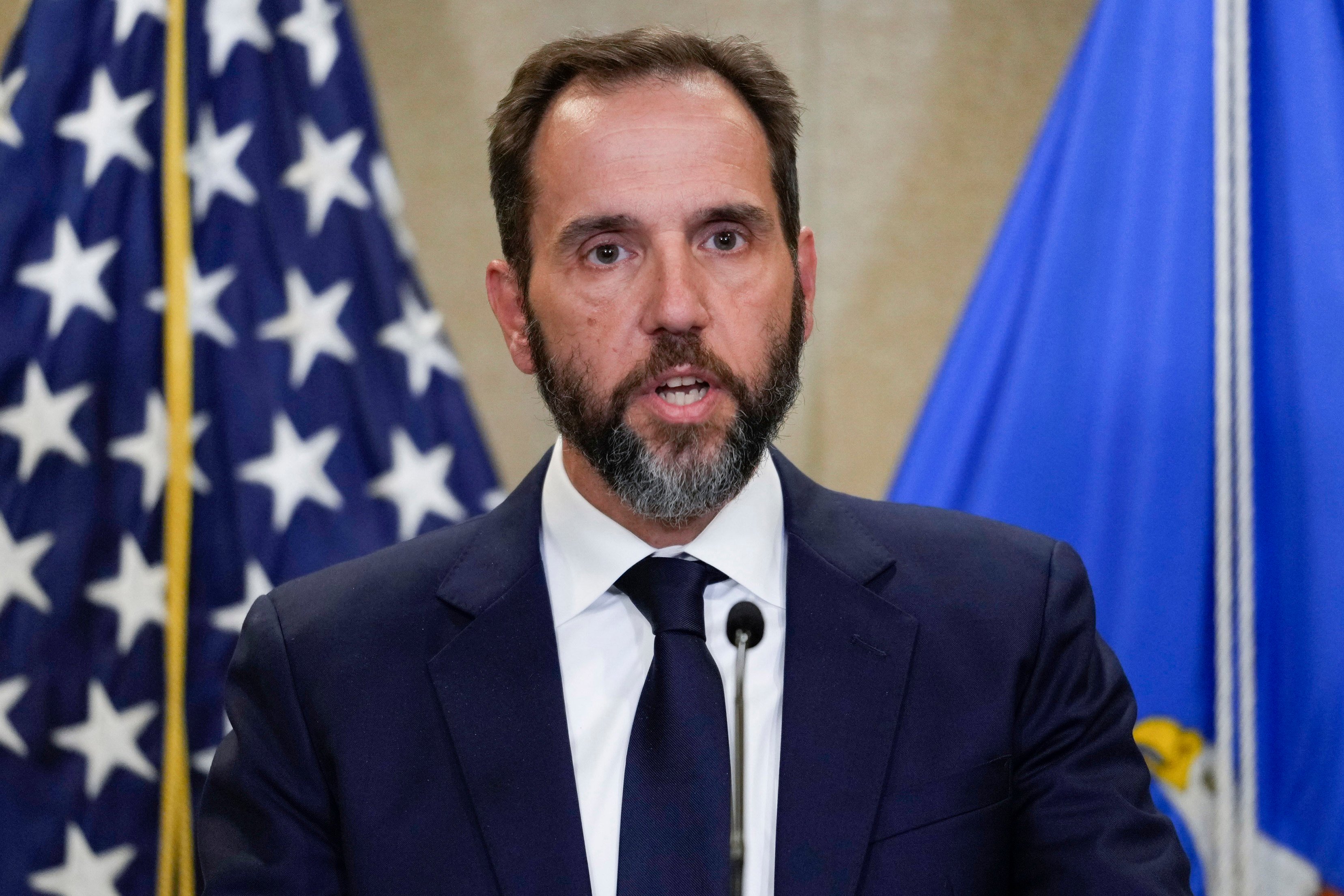 US Special Counsel Jack Smith speaks to the media about an indictment of former president Donald Trump in August 2023. Photo: AP