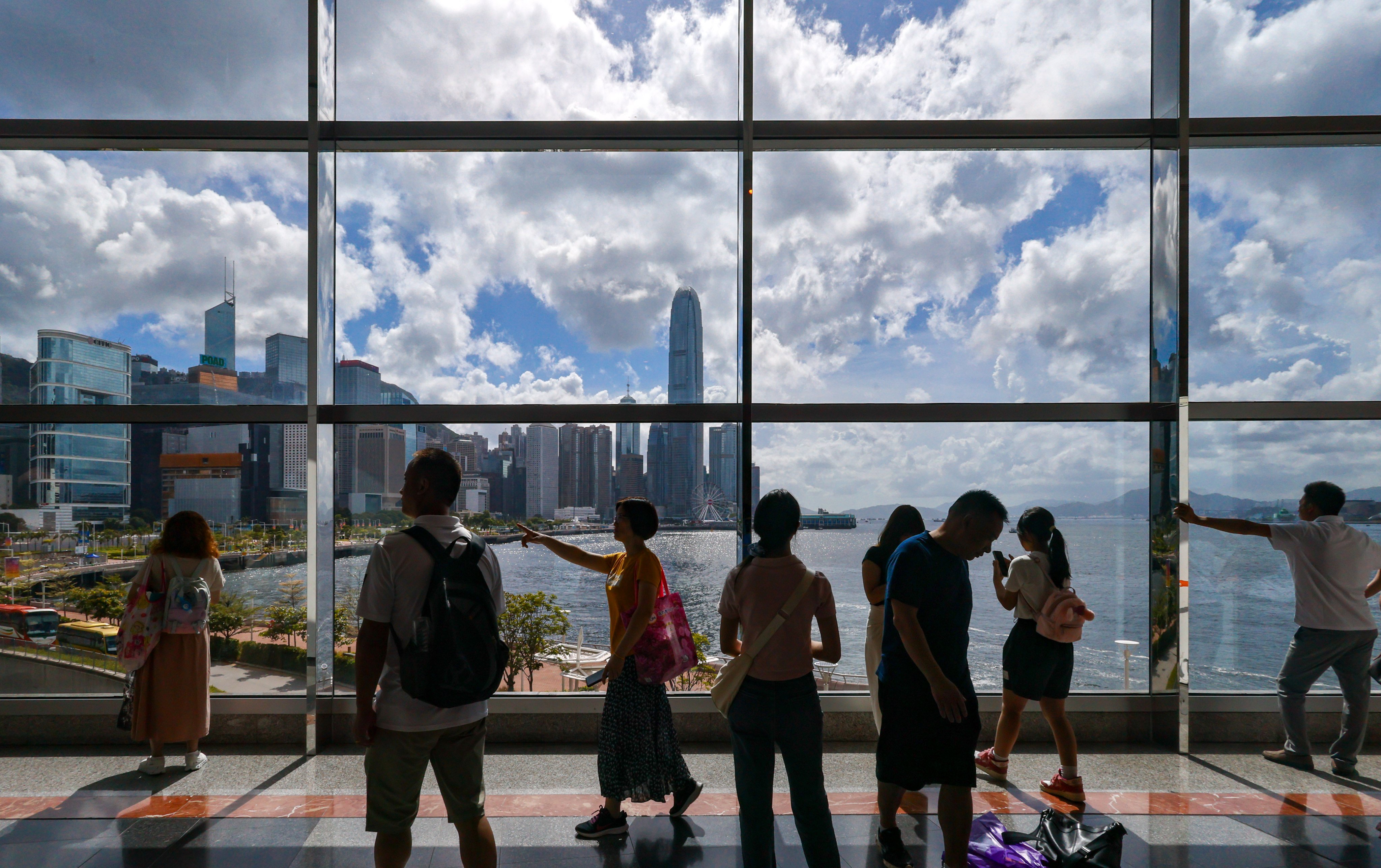 According to data from the HKMA, deposits in Hong Kong’s banking system rose by 6 per cent in the first 11 months of 2024. Photo: Dickson Lee