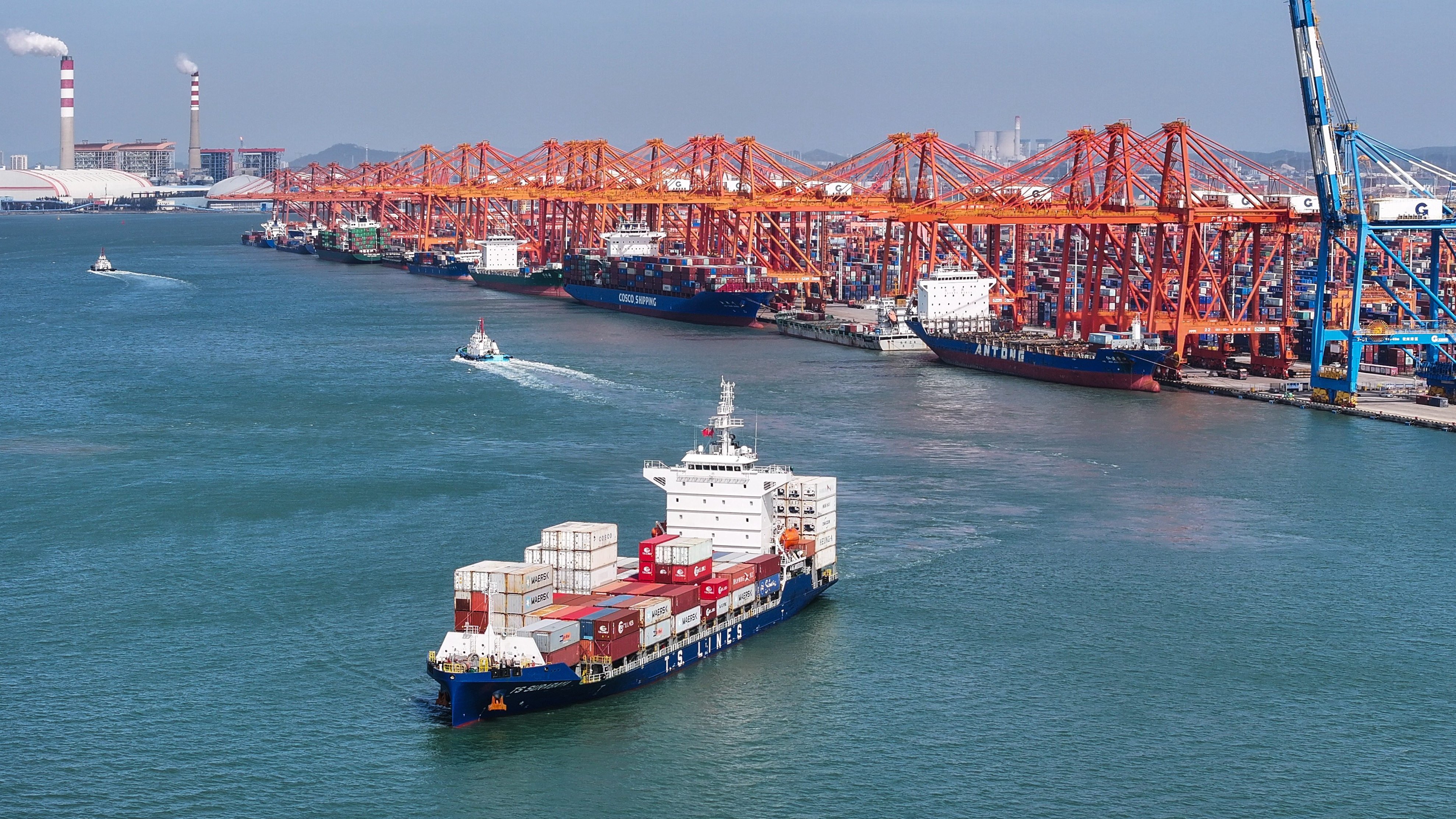 A container ship carrying new energy vehicle parts leaves port in Qinzhou, Guangxi Zhuang autonomous region, on October 25. Photo: Xinhua