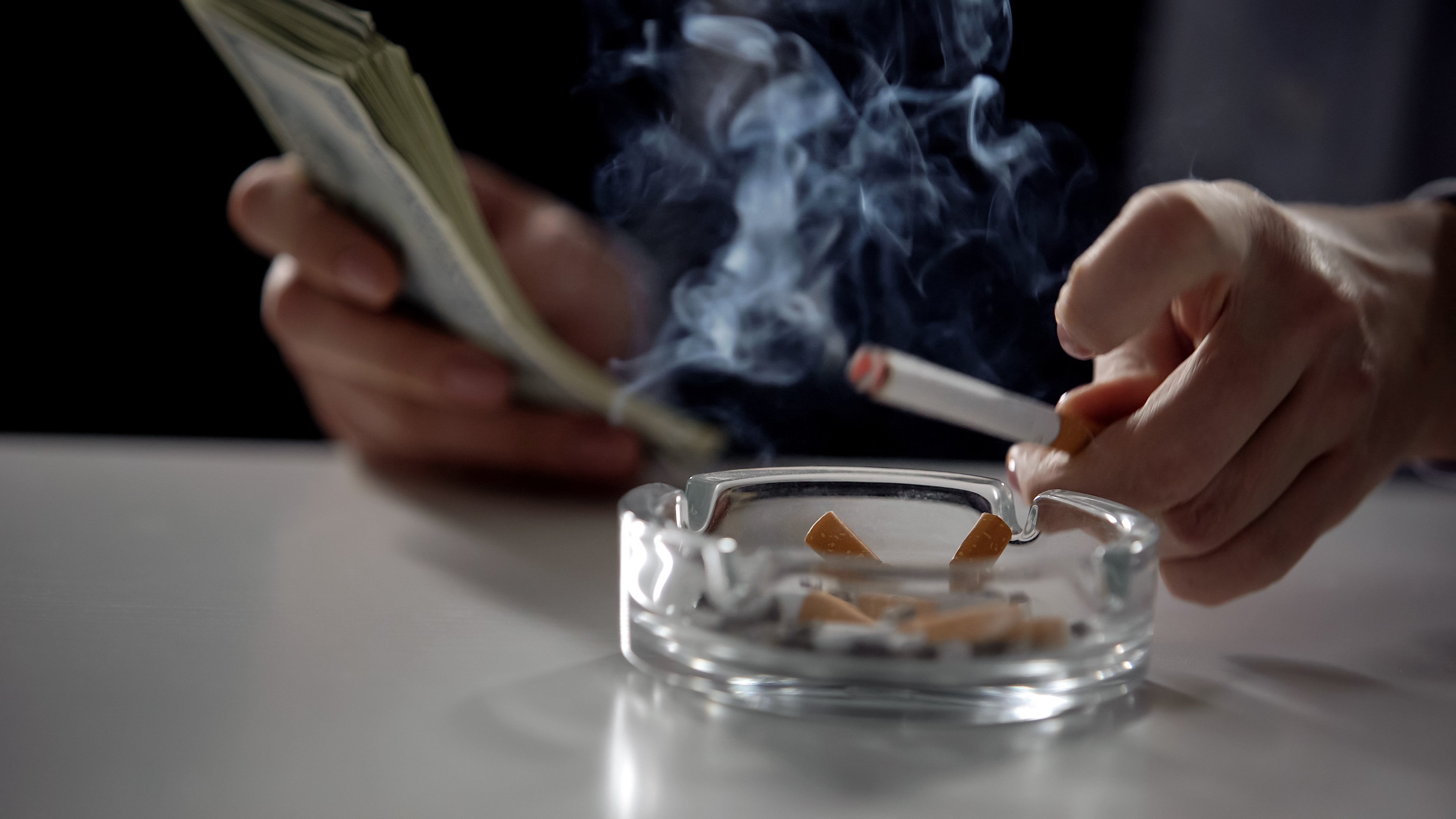 Smoking could be a cause of “reduced success in the labour market”, possibly as it undermines productivity, particularly in physically demanding jobs, and leaves smokers vulnerable to bias and discrimination, according to researchers of a new study. Photo: Shutterstock