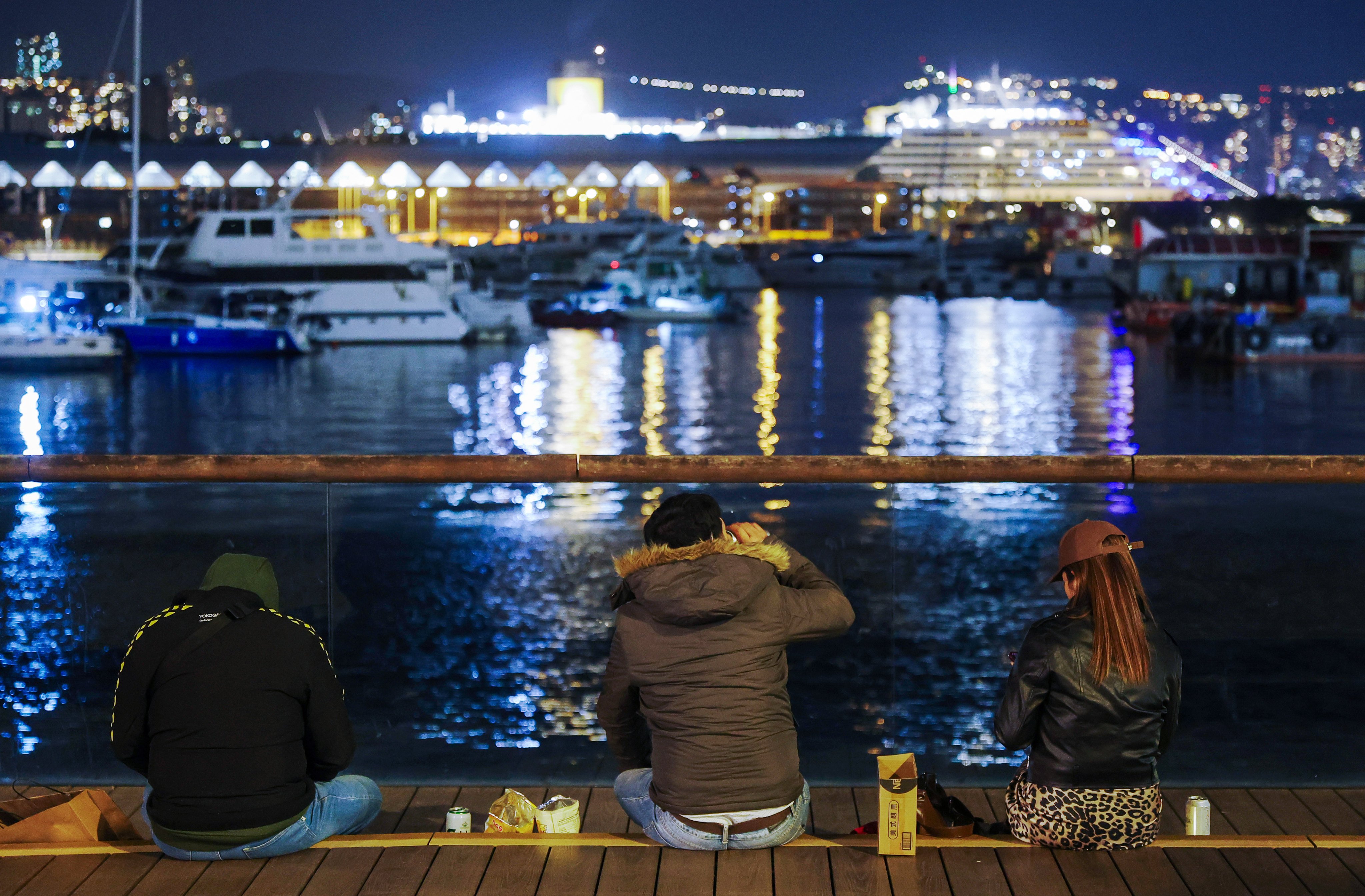 People gather at the waterfront area of Kwun Tong Promenade. Photo: Edmond So