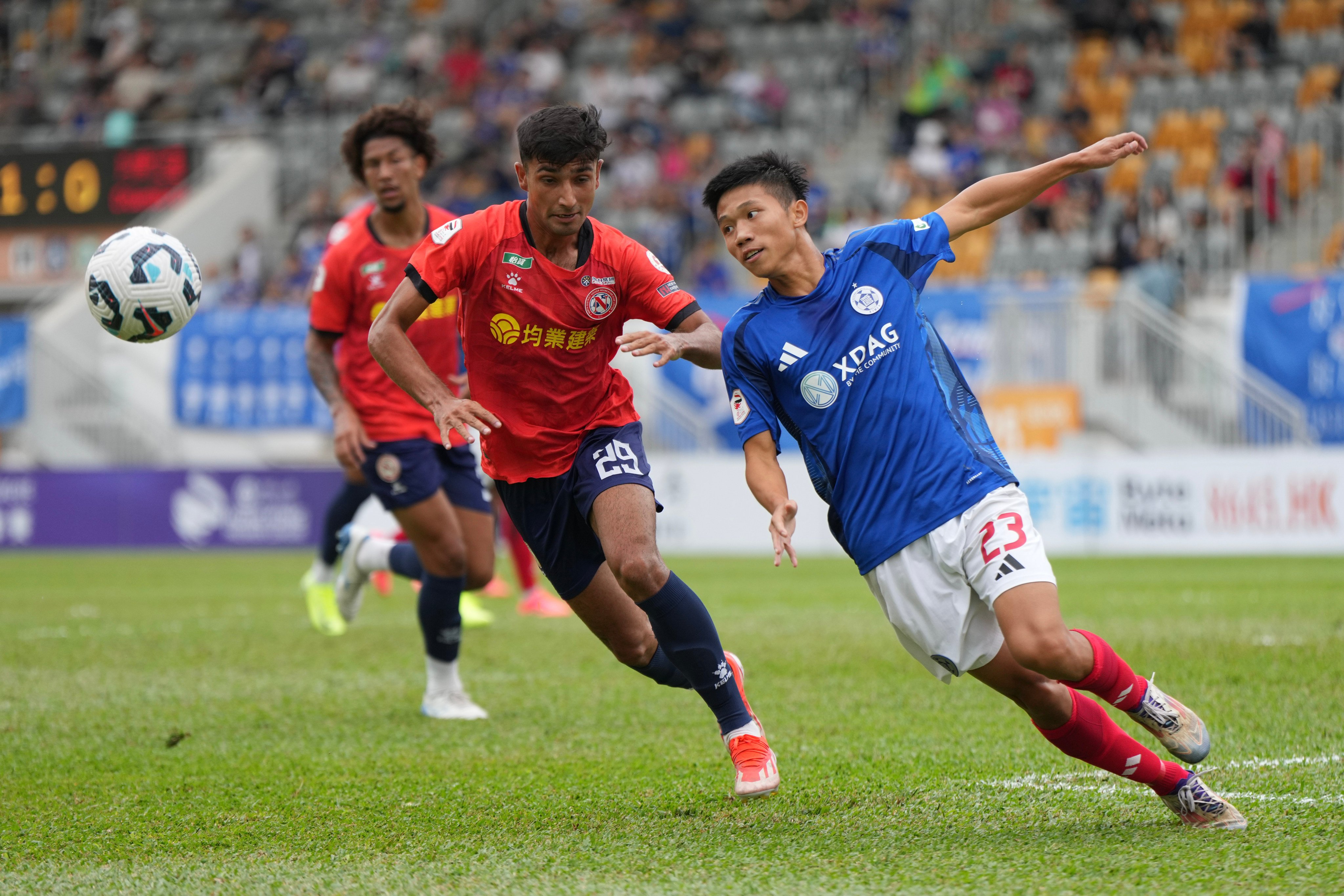 Timmy Ma Hei-wai (right), in action here for Eastern, is one the highly rated young players available to Darren Arnott. Photo: Eugene Lee