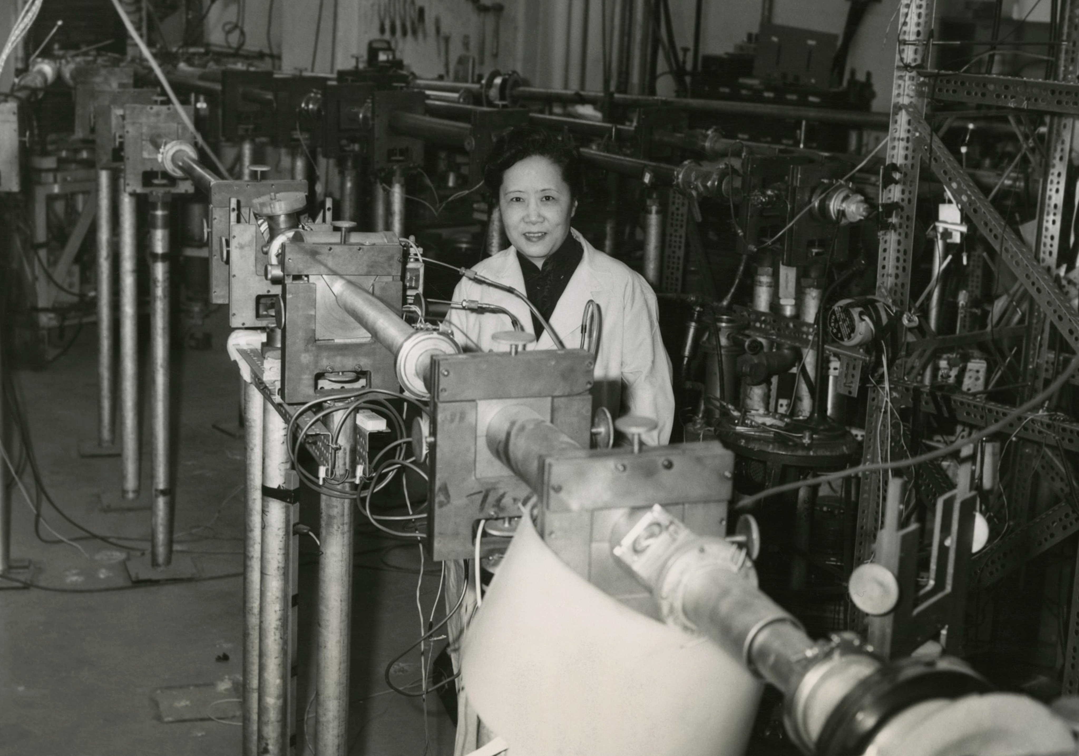 Chien-Shiung Wu visited China many times from the 1970s onwards to lecture and promote physics research and education. Photo: Wikipedia