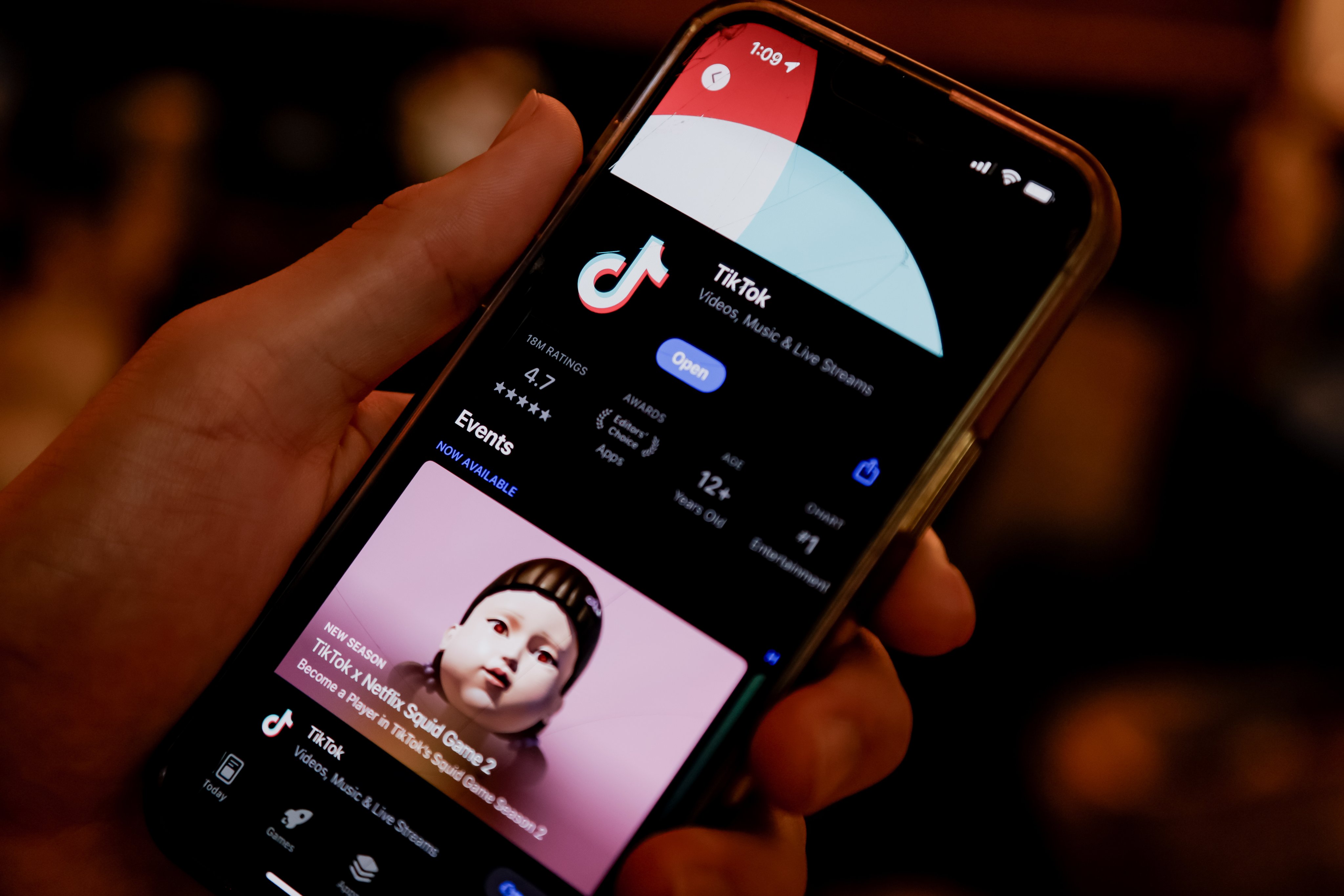 An iPhone displaying the TikTok page in Apple’s App Store in the US on January 17. Photo: EPA-EFE