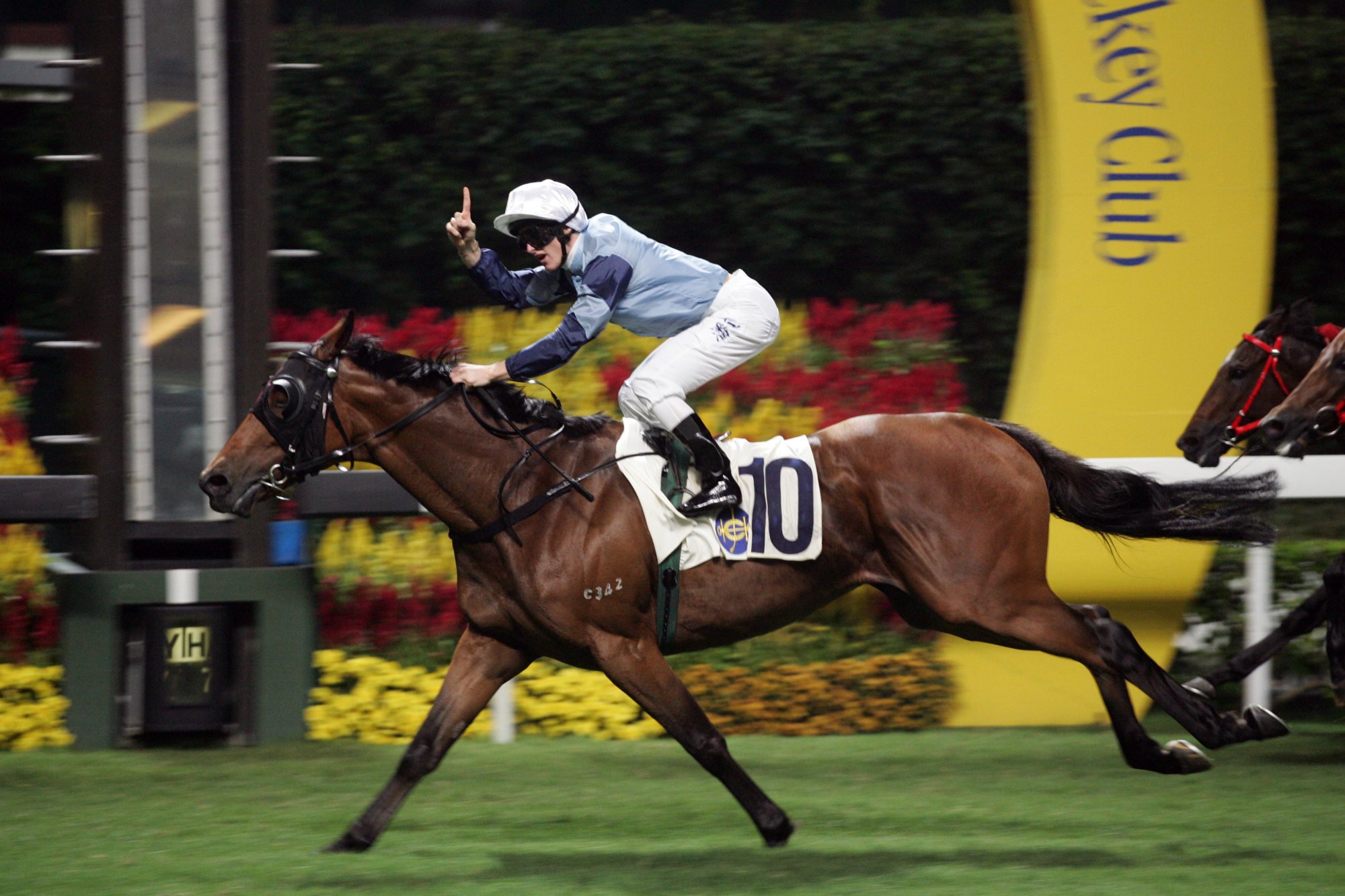 Zac Purton collects his first win in Hong Kong aboard Elfhelm in 2007.