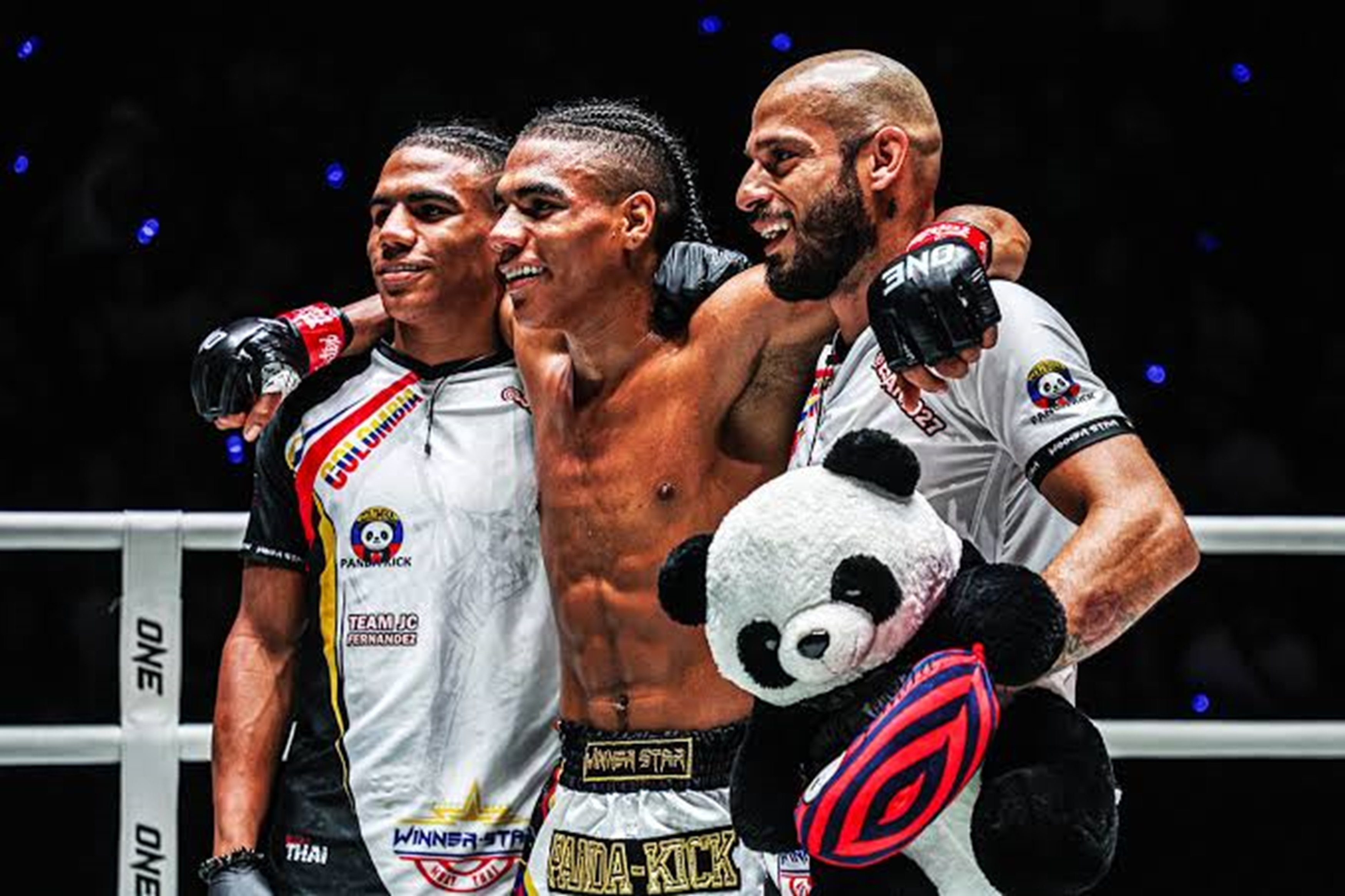 Johan Estupinan (centre), alongside twin brother Jordan (left), is preparing for a bout against Johan Ghazali at ONE 170 Photo: ONE Championship