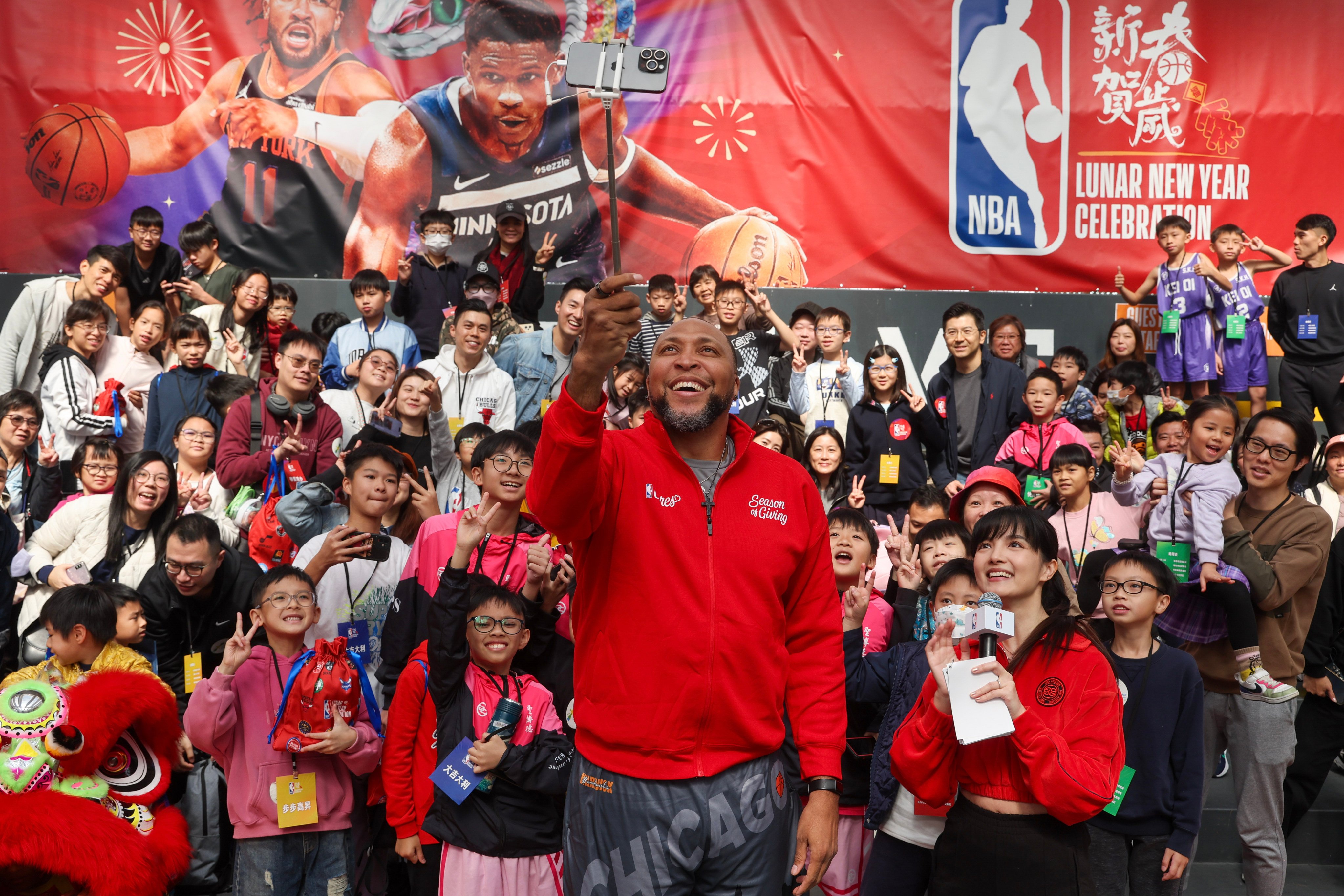 Former US basketball player Shawn Marion is all smiles at the NBA Lunar New Year event at Kai Yip Mall rooftop. Photo: Dickson Lee