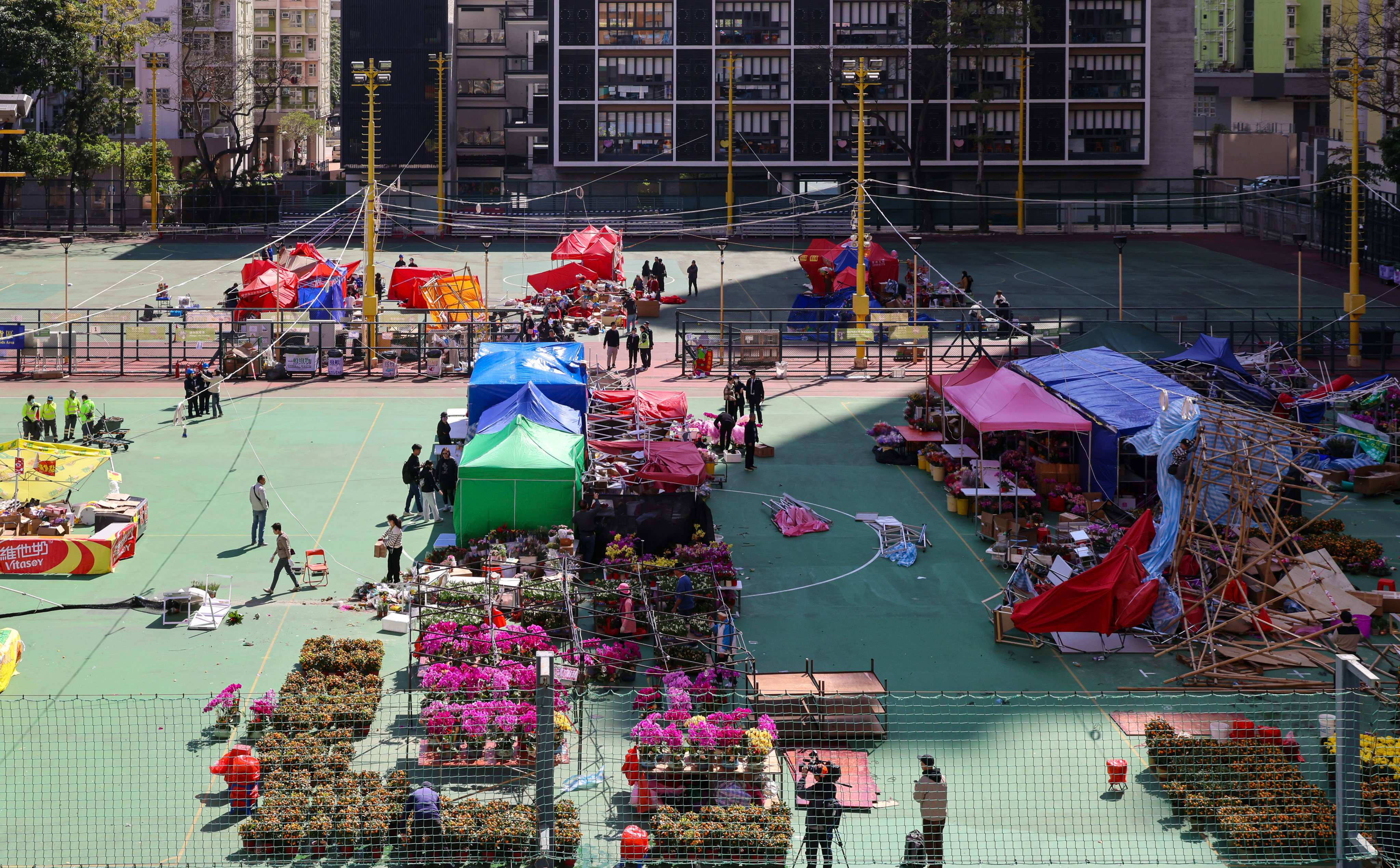 Strong winds damaged stalls in Cheung Sha Wan Playground on Monday. Photo: Jelly Tse