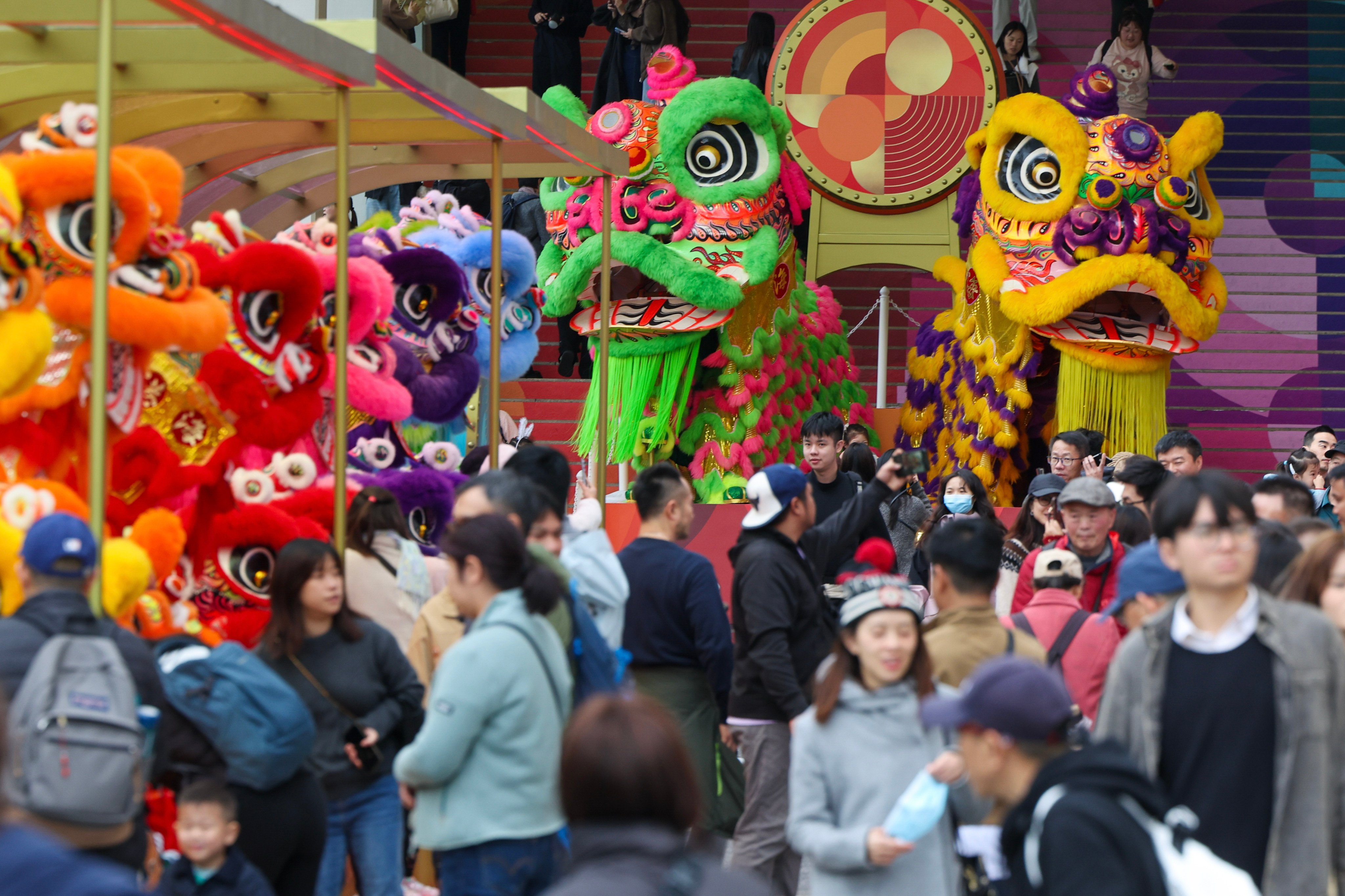 Mainland Chinese tourists are flocking to Hong Kong to celebrate Lunar New year. Photo: Dickson Lee