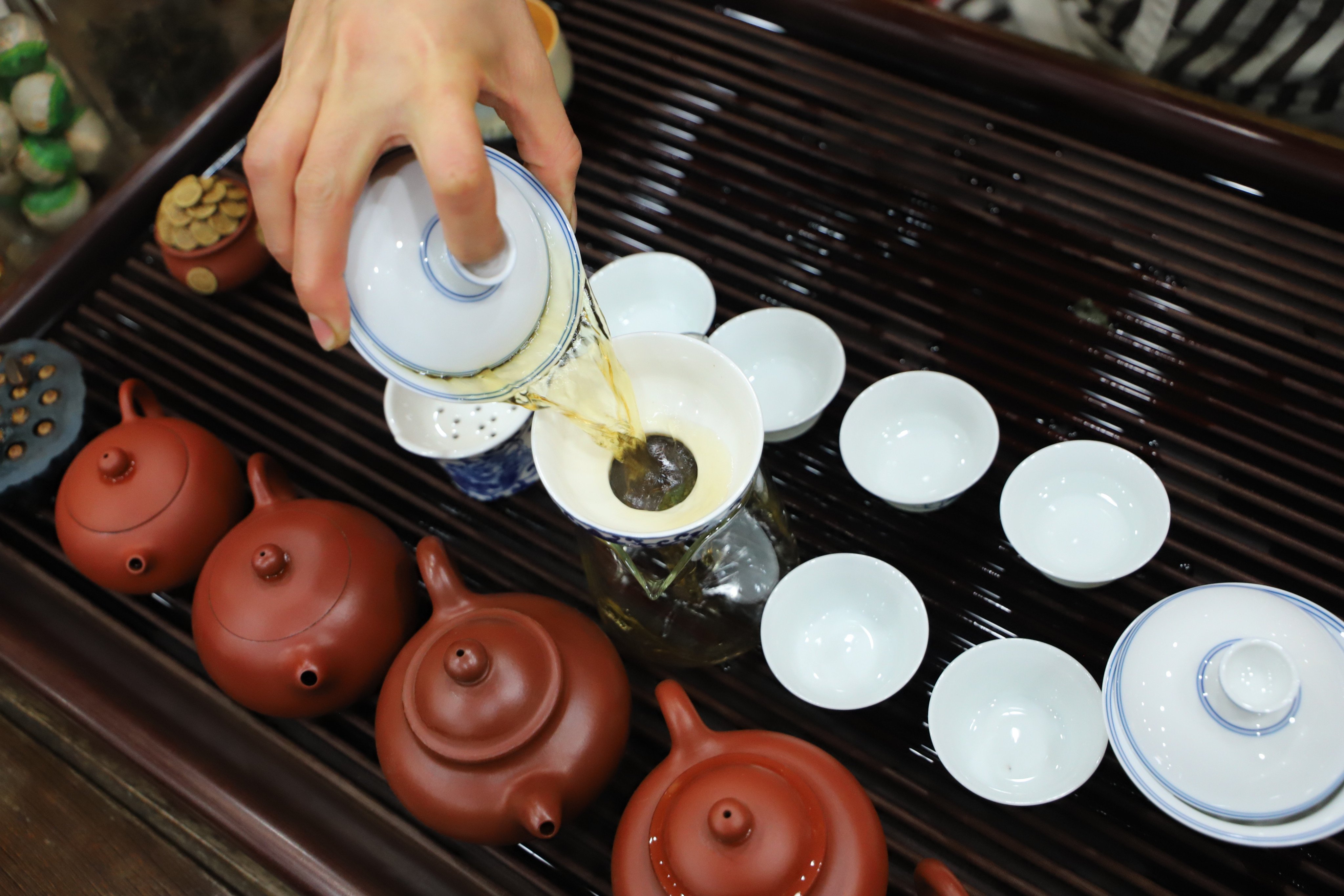 A Chinese tea ceremony in Chengdu. Photo: Shutterstock