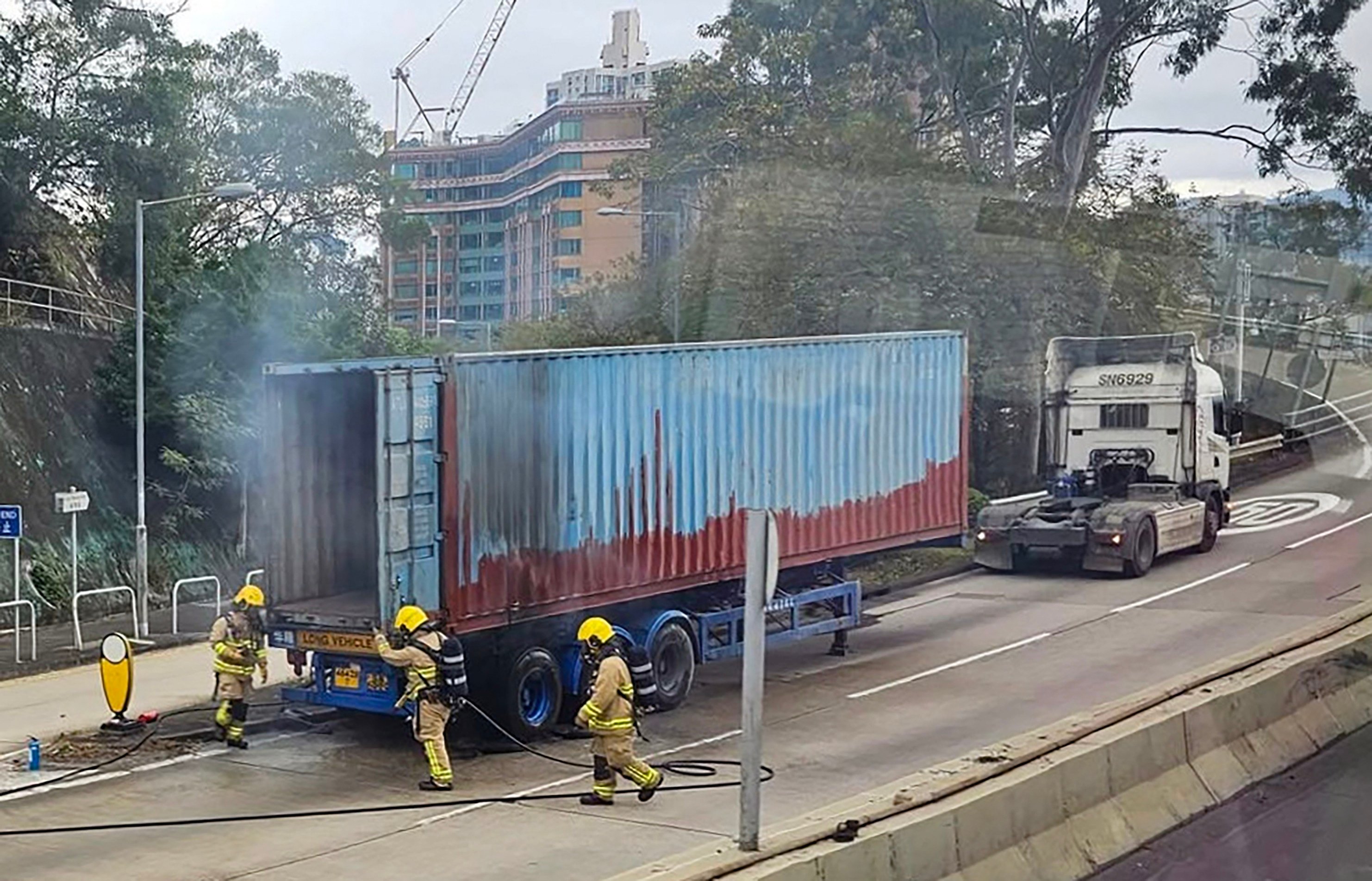 A driver spotted that a container truck heading south towards Kowloon was on fire. Photo: Facebook/Wong Calvin