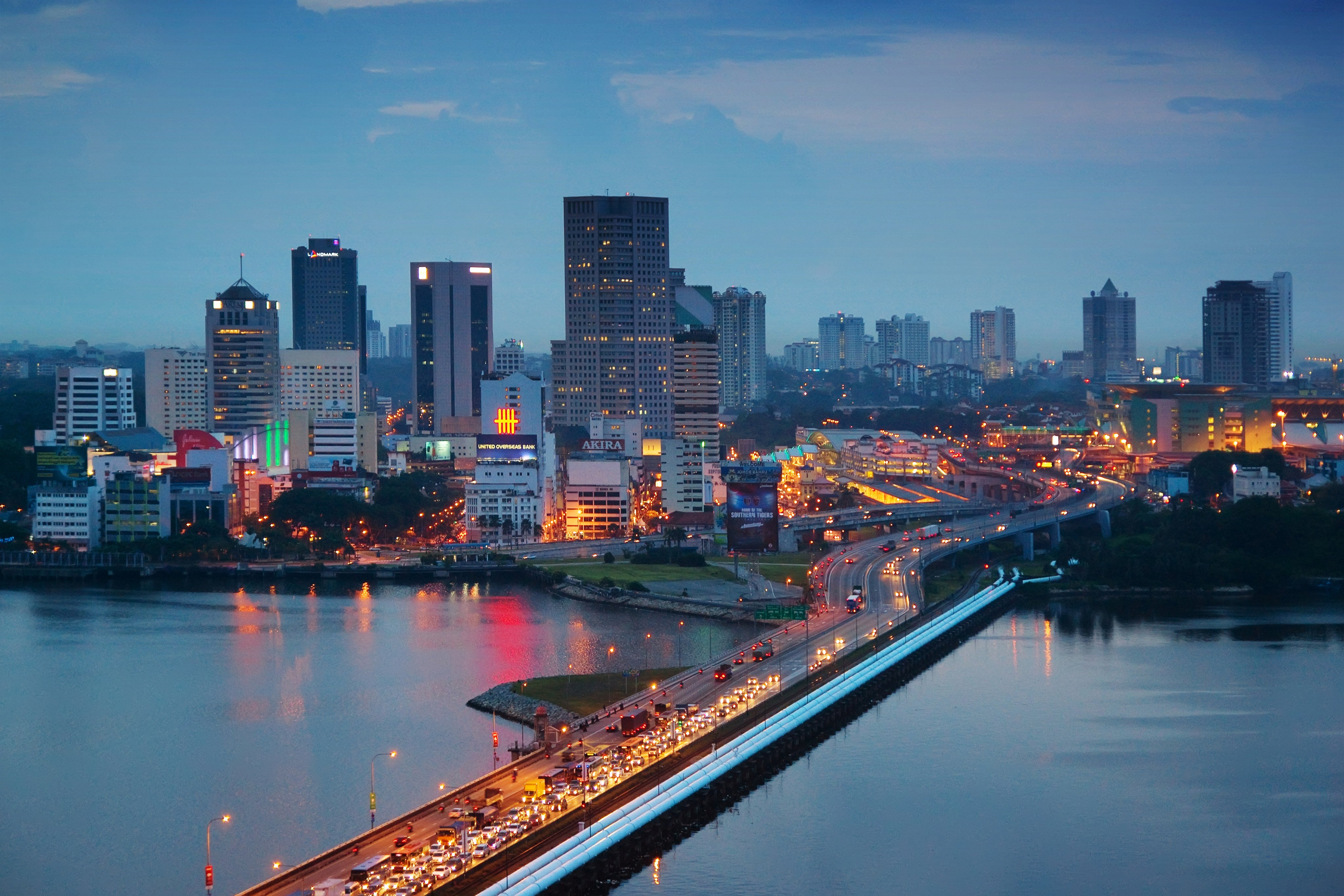 The Malaysian city of Johor Bahru, with heavy traffic on the Johor-Singapore Causeway at dusk. Photo: Getty Images/iStockphoto