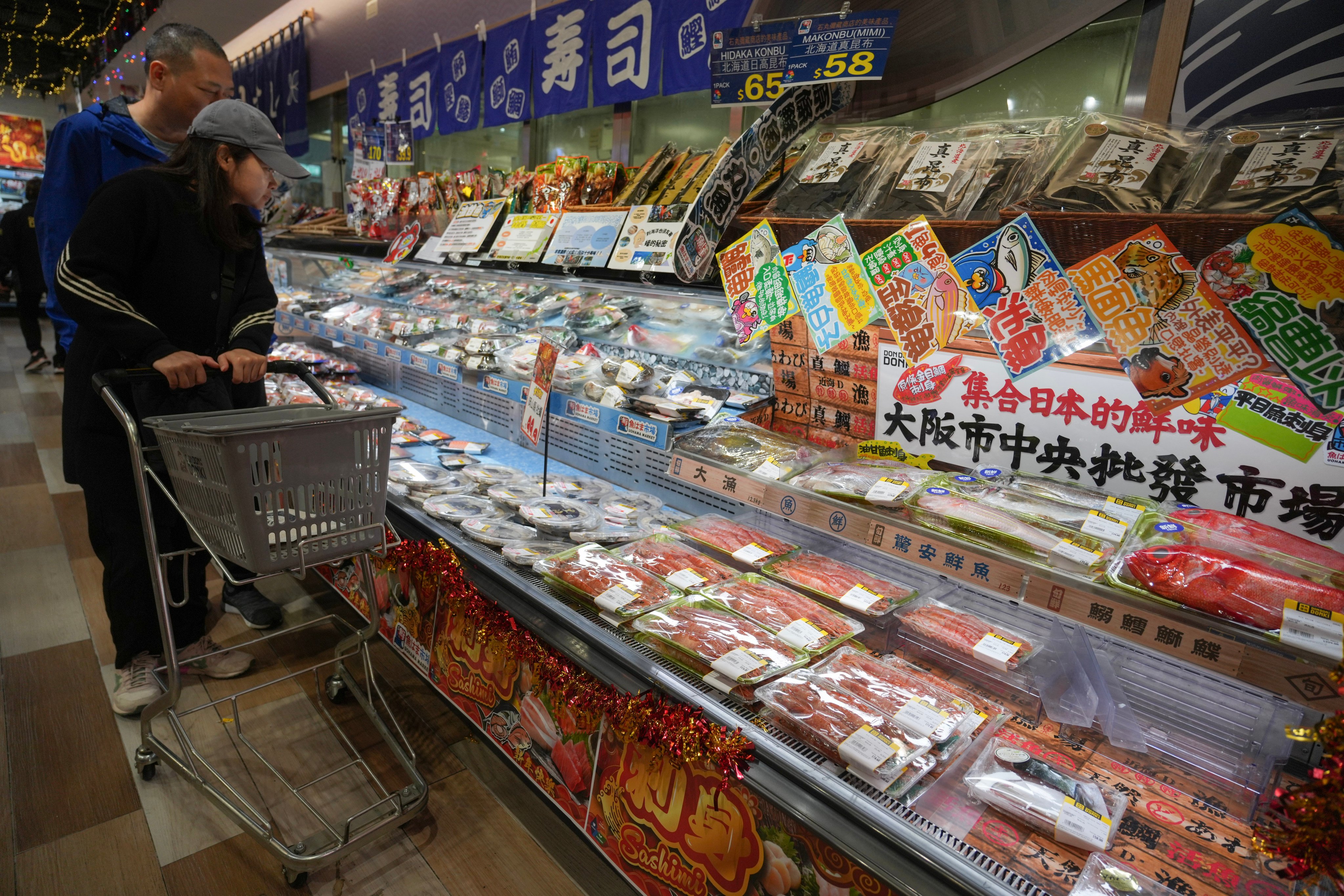 A fresh debate is brewing in Hong Kong over whether the city should lift its Fukushima-related seafood import ban.  Photo: Sam Tsang