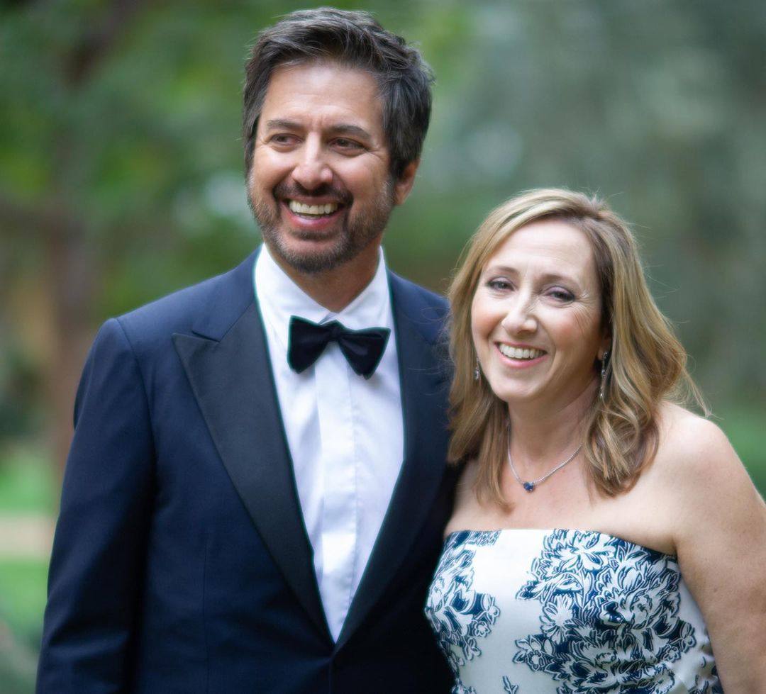 Ray Romano and his wife, Anna Romano are the perfect couple. Photo: @tom_caltabiano_photo/Instagram