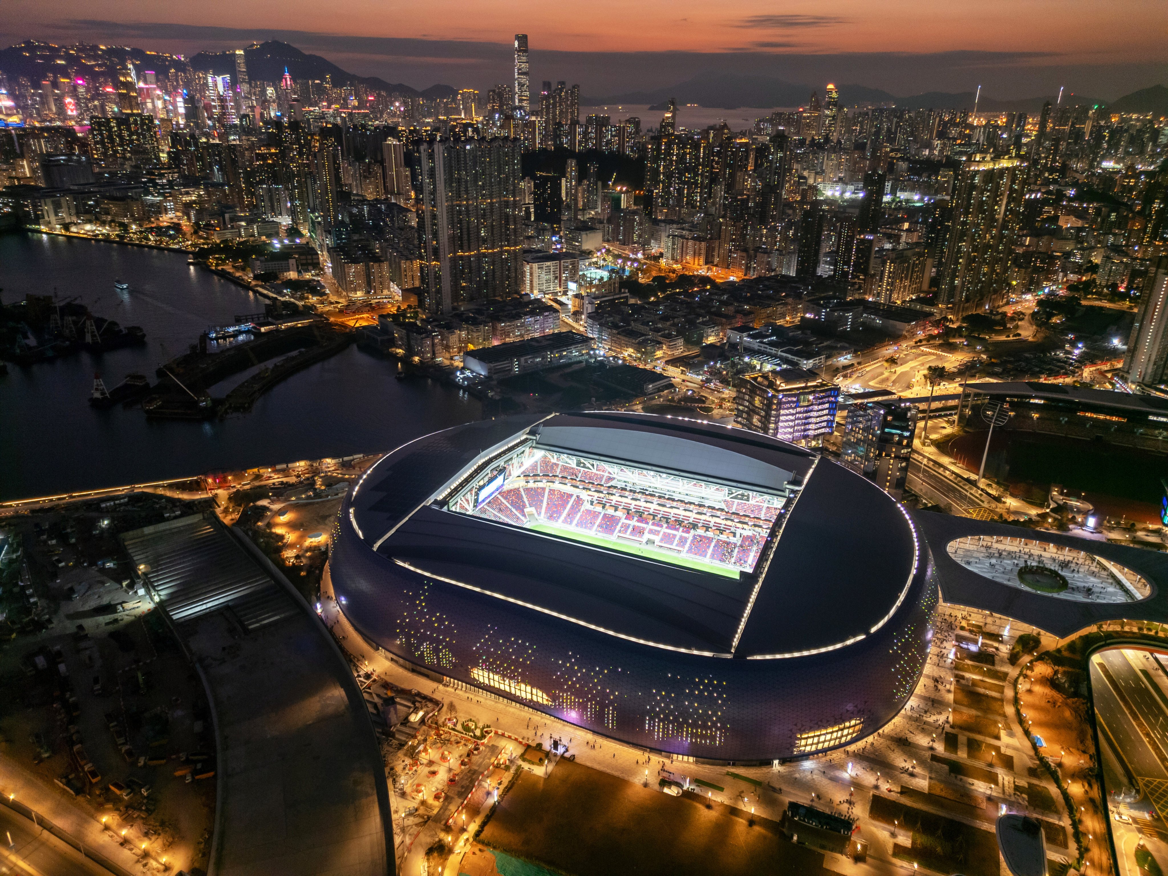 Kai Tak Stadium has a retractable roof. Photo: Eugene Lee