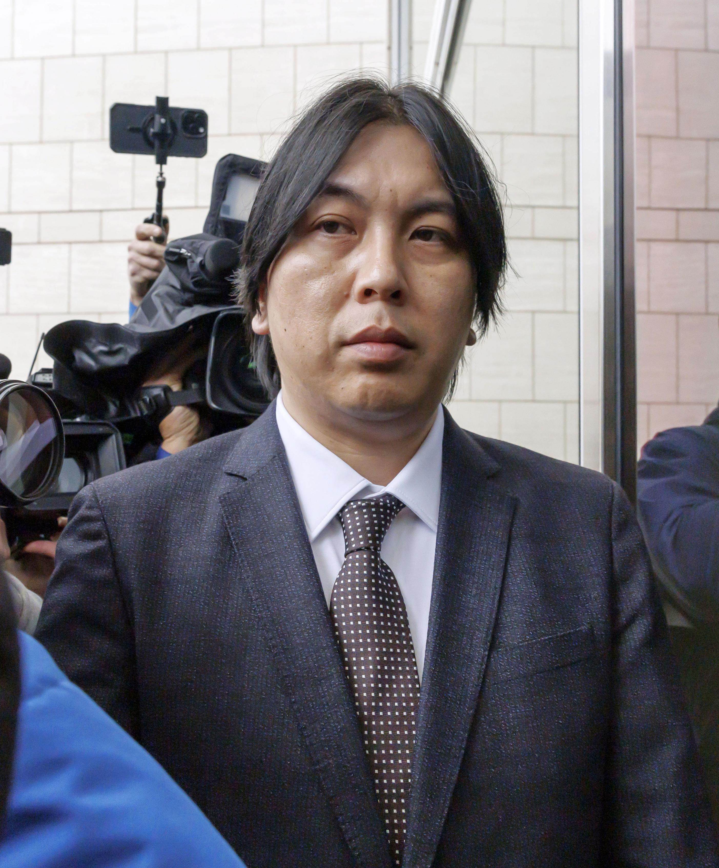 Ippei Mizuhara, a former interpreter for Los Angeles Dodgers star Shohei Ohtani, arrives at a federal district court in California. Photo: Kyodo